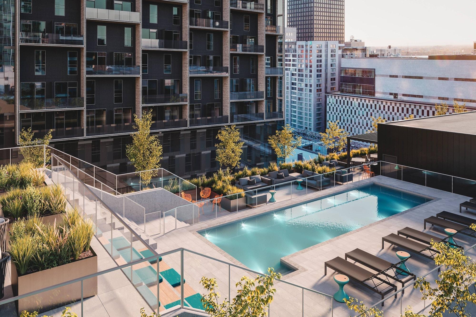 Humaniti Hotel Montreal Autograph Collection by null