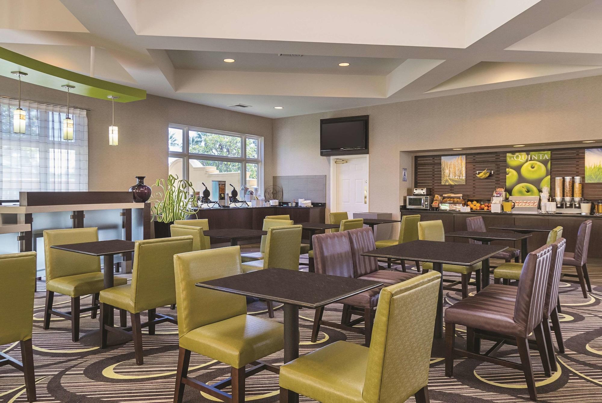 La Quinta Inn Suites by WYNDHAM ONTARIO AIRPORT