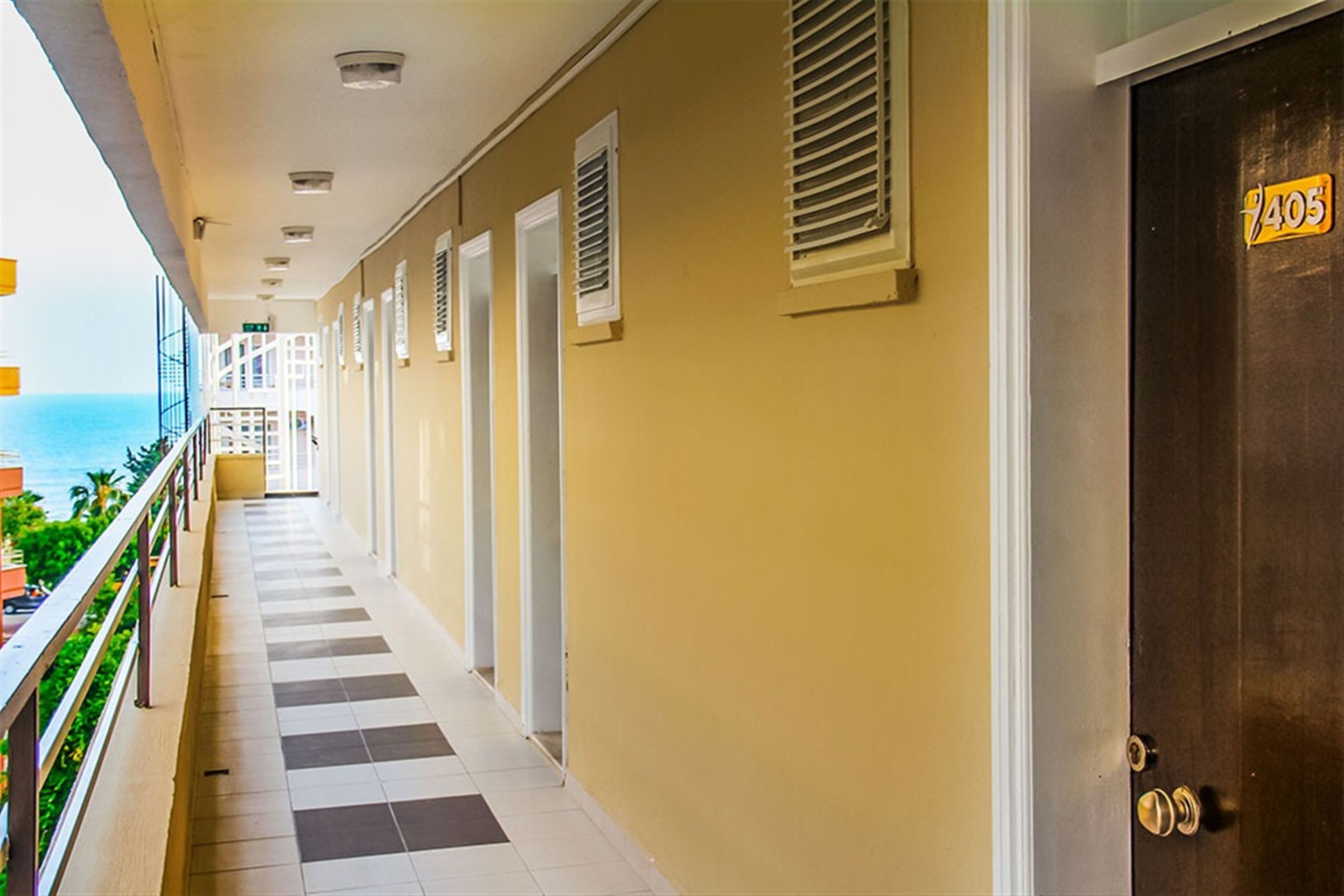 Yaman Life Hotel - photo
