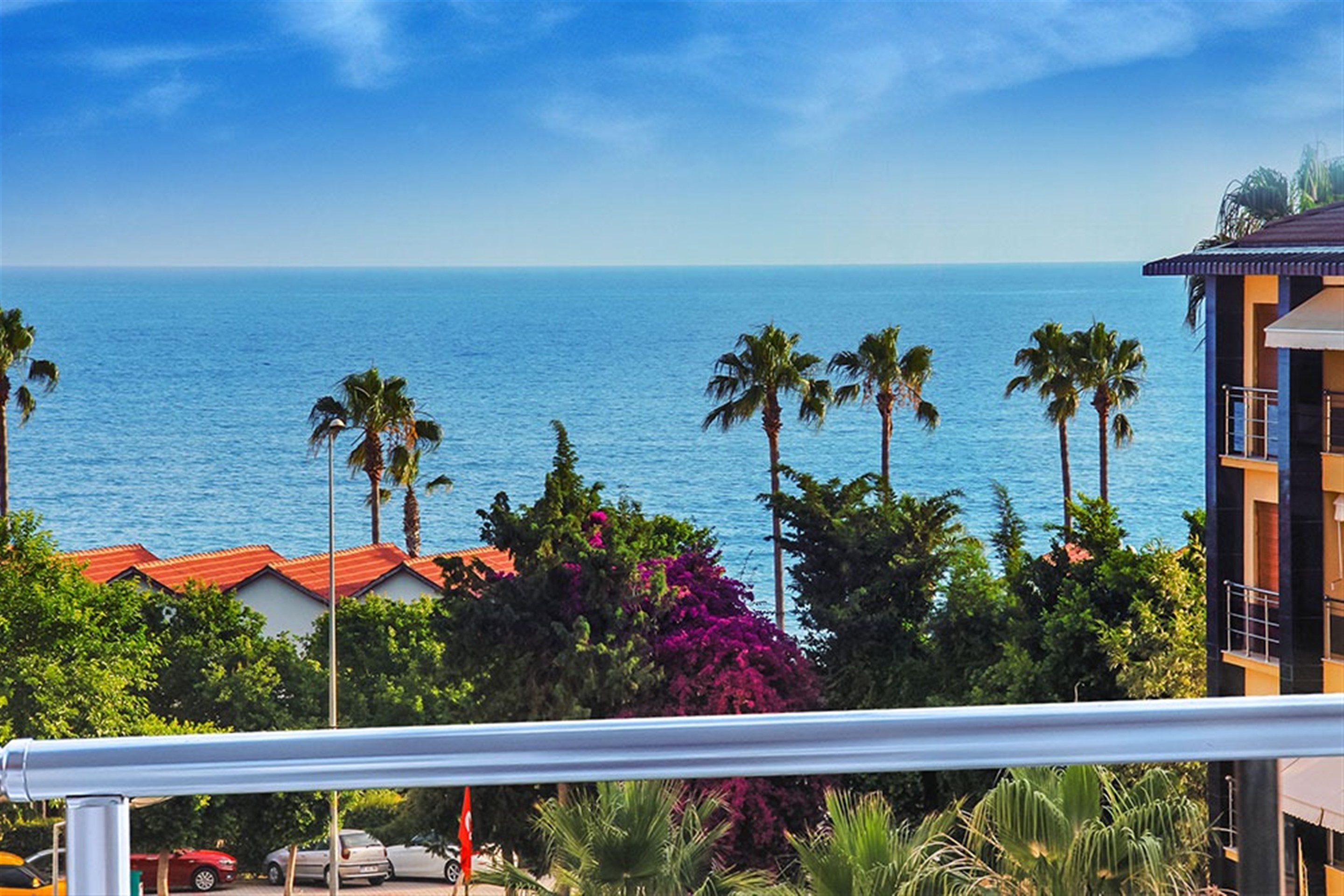 Yaman Life Hotel - photo