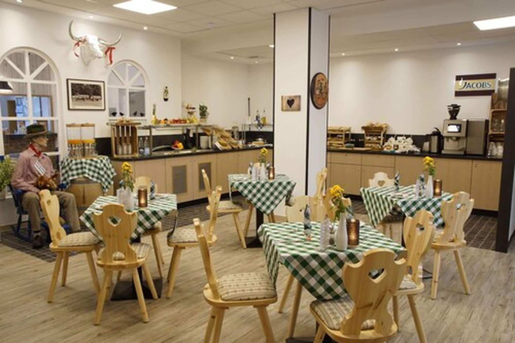 Hotel Restaurant Edel Weiss by null