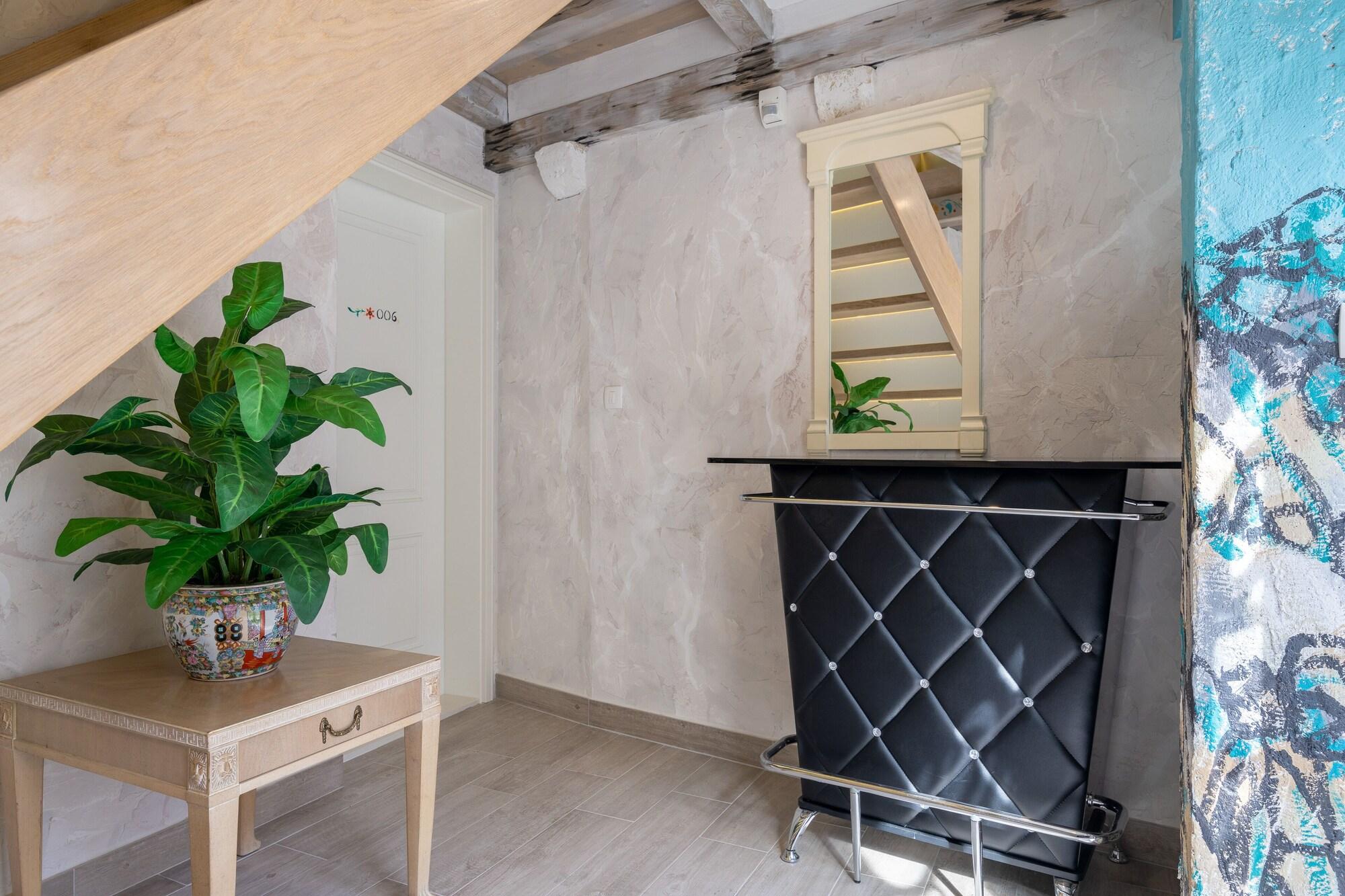 Historic Plaza Varos Split - фото