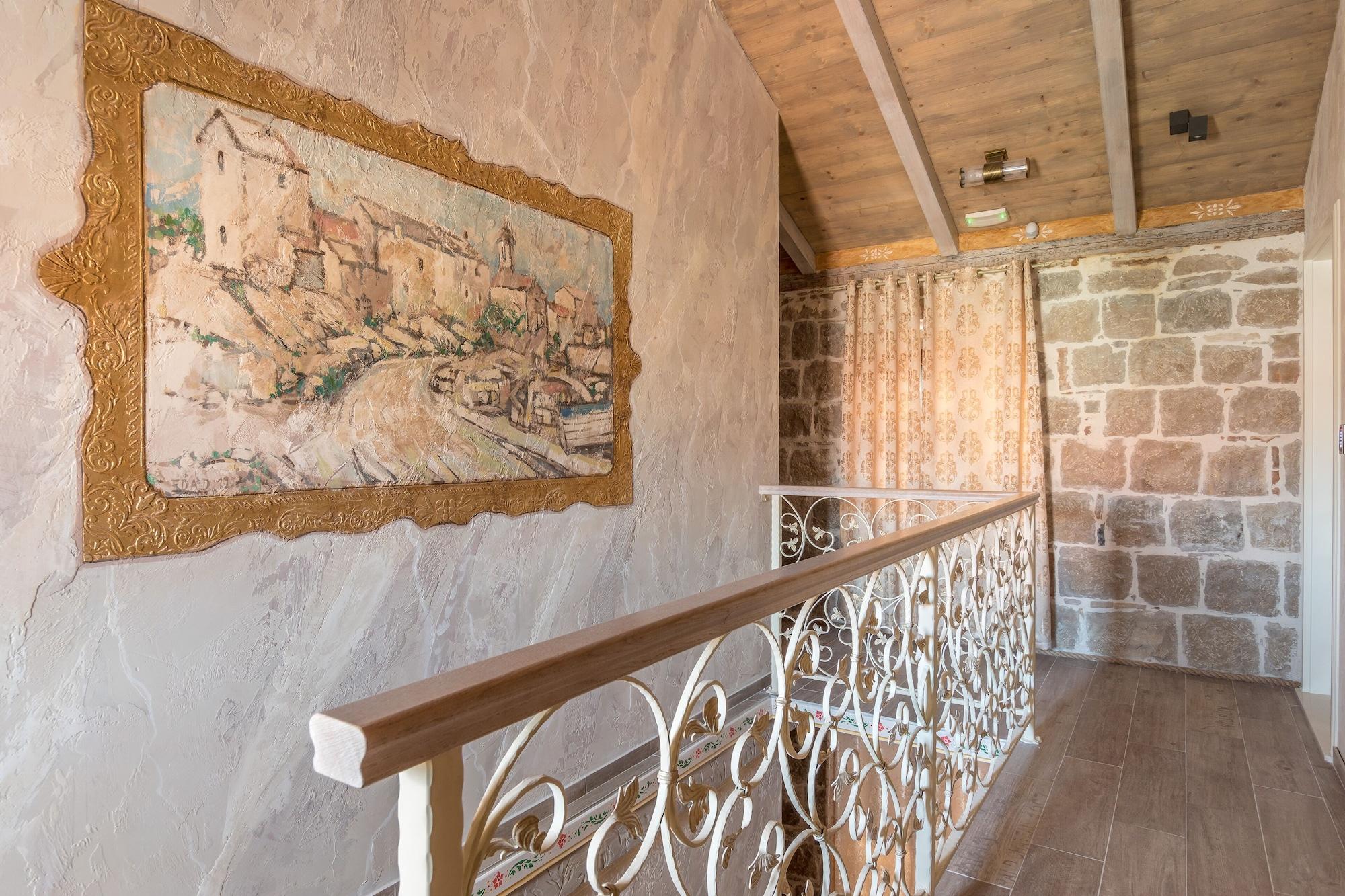 Historic Plaza Varos Split - фото