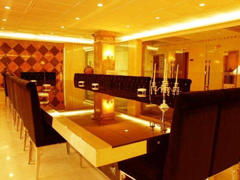 Green Tree Inn Jiuquan Century Plaza Hotel