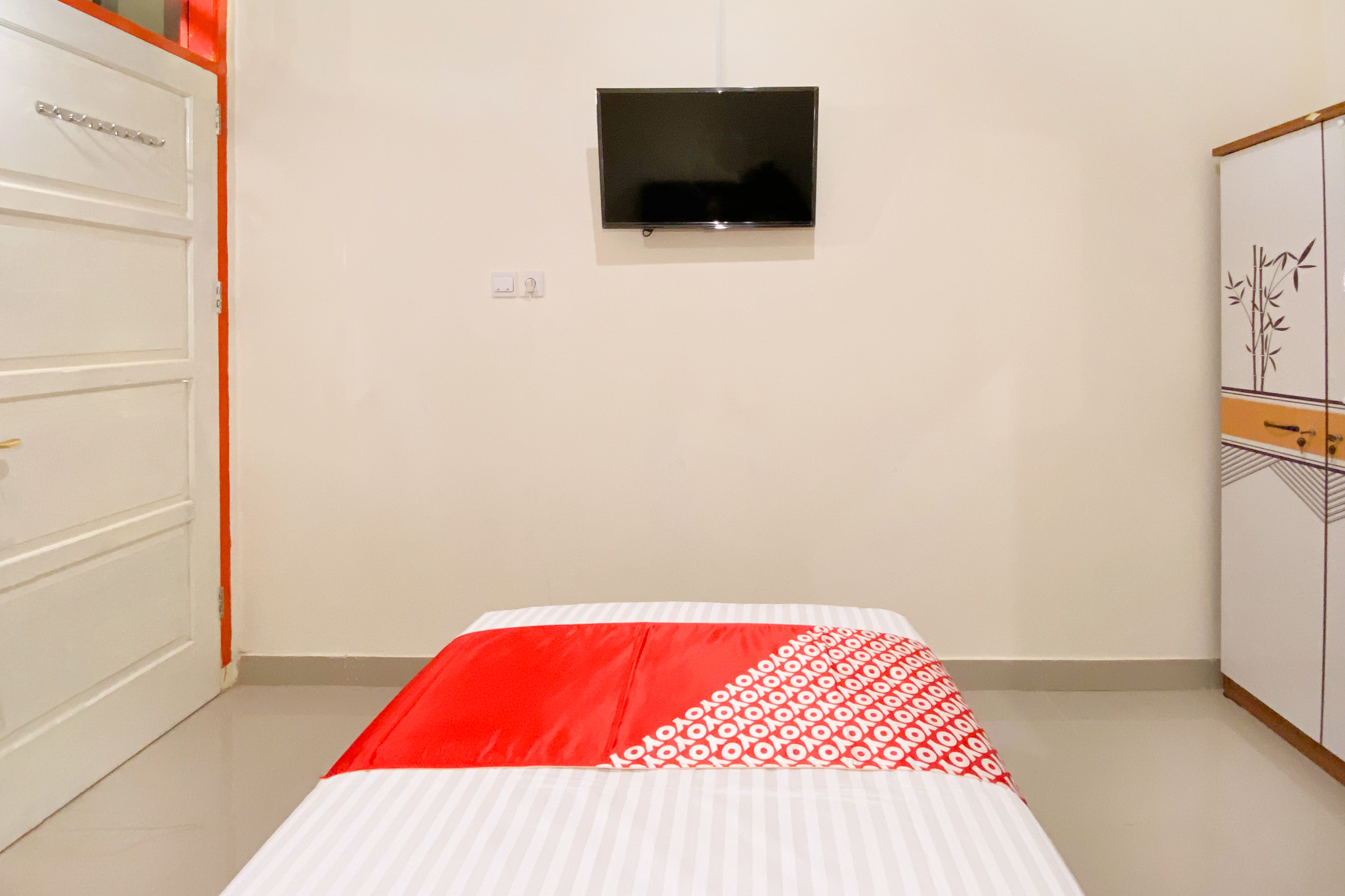 Super OYO 3092 Falah Residence Syariah