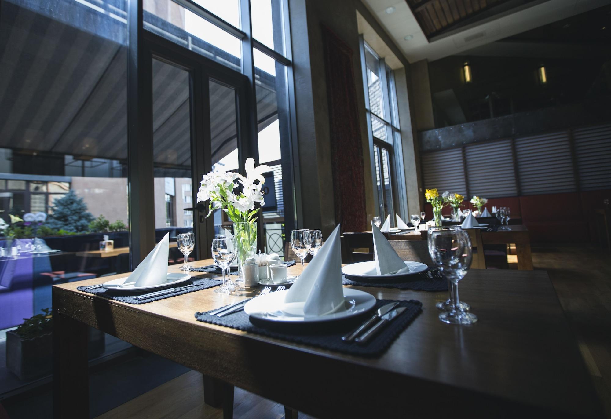 Tufenkian Historic Yerevan Hotel