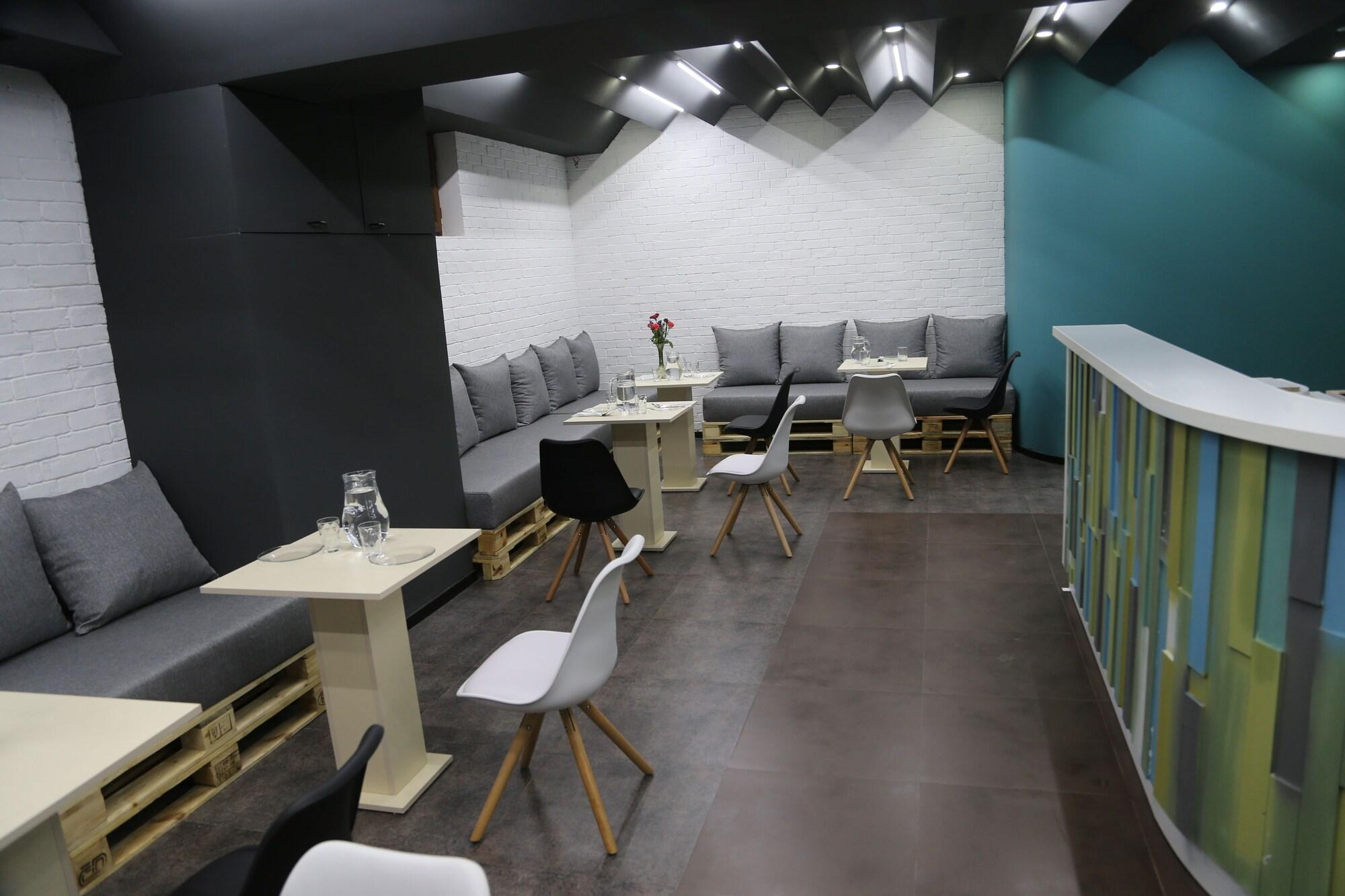 Elysium Gallery Hotel