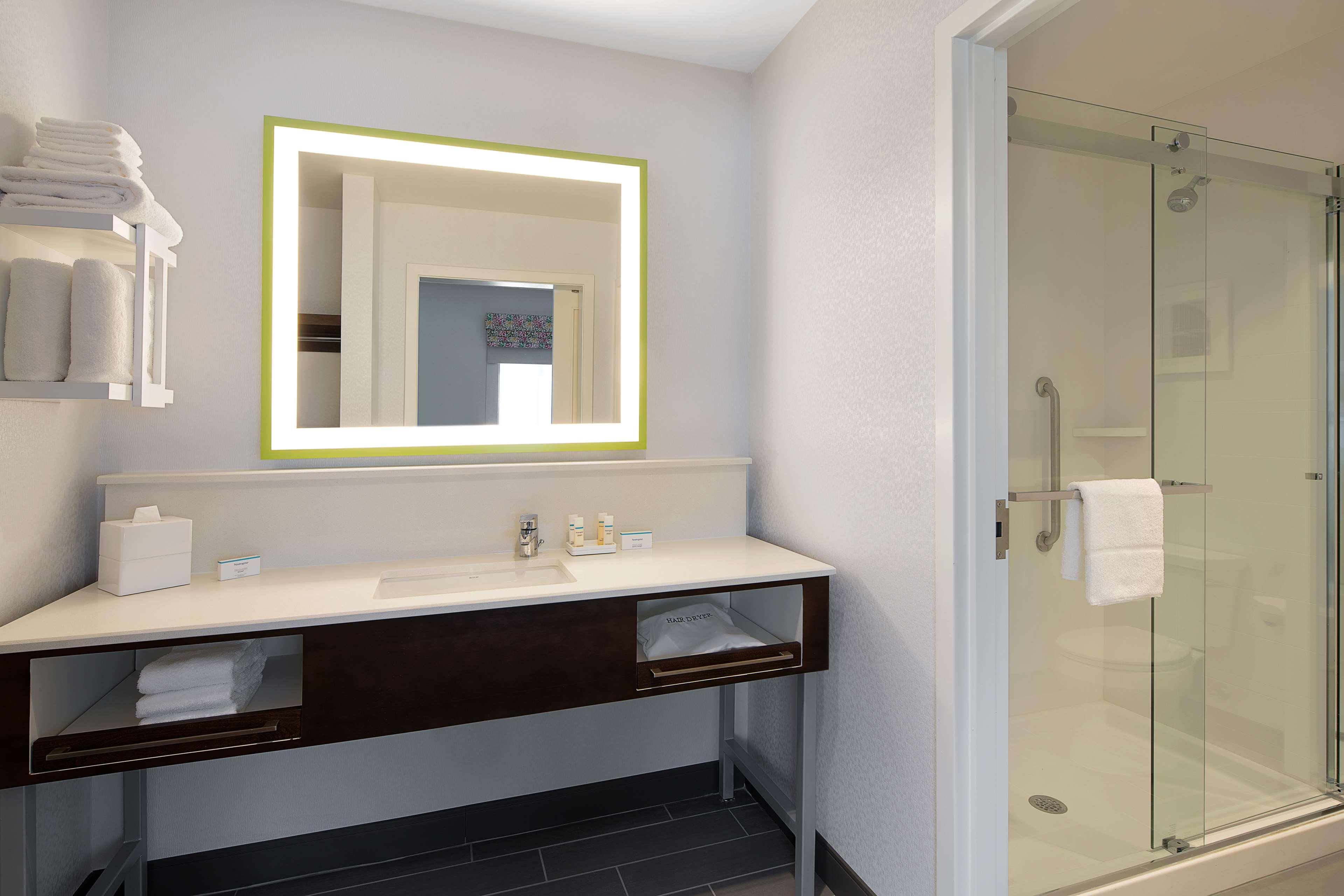 Hampton Inn & Suites By Hilton Raleigh Midtown