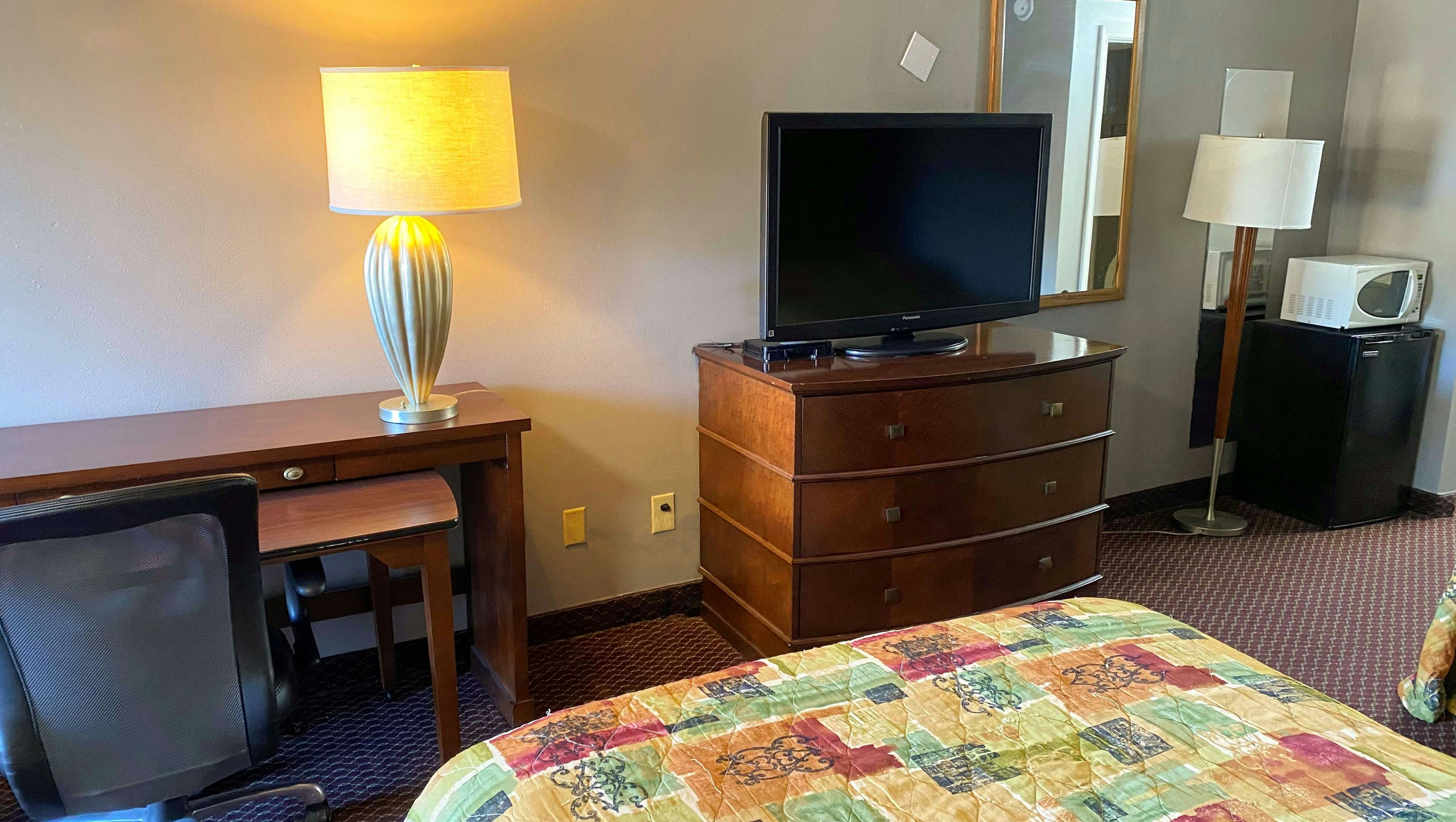 Magnuson Hotel Marietta