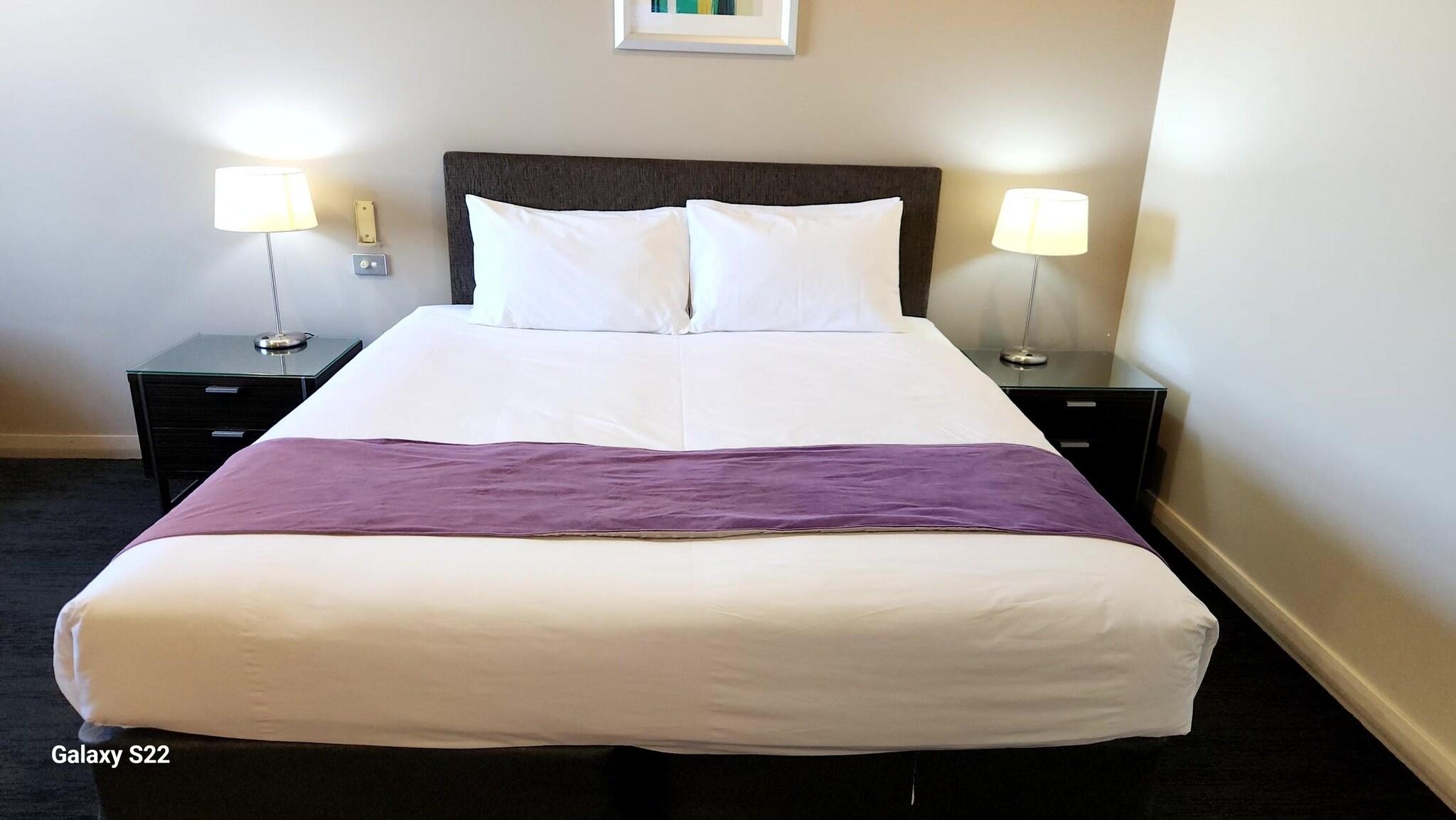 The Grand Motel by null