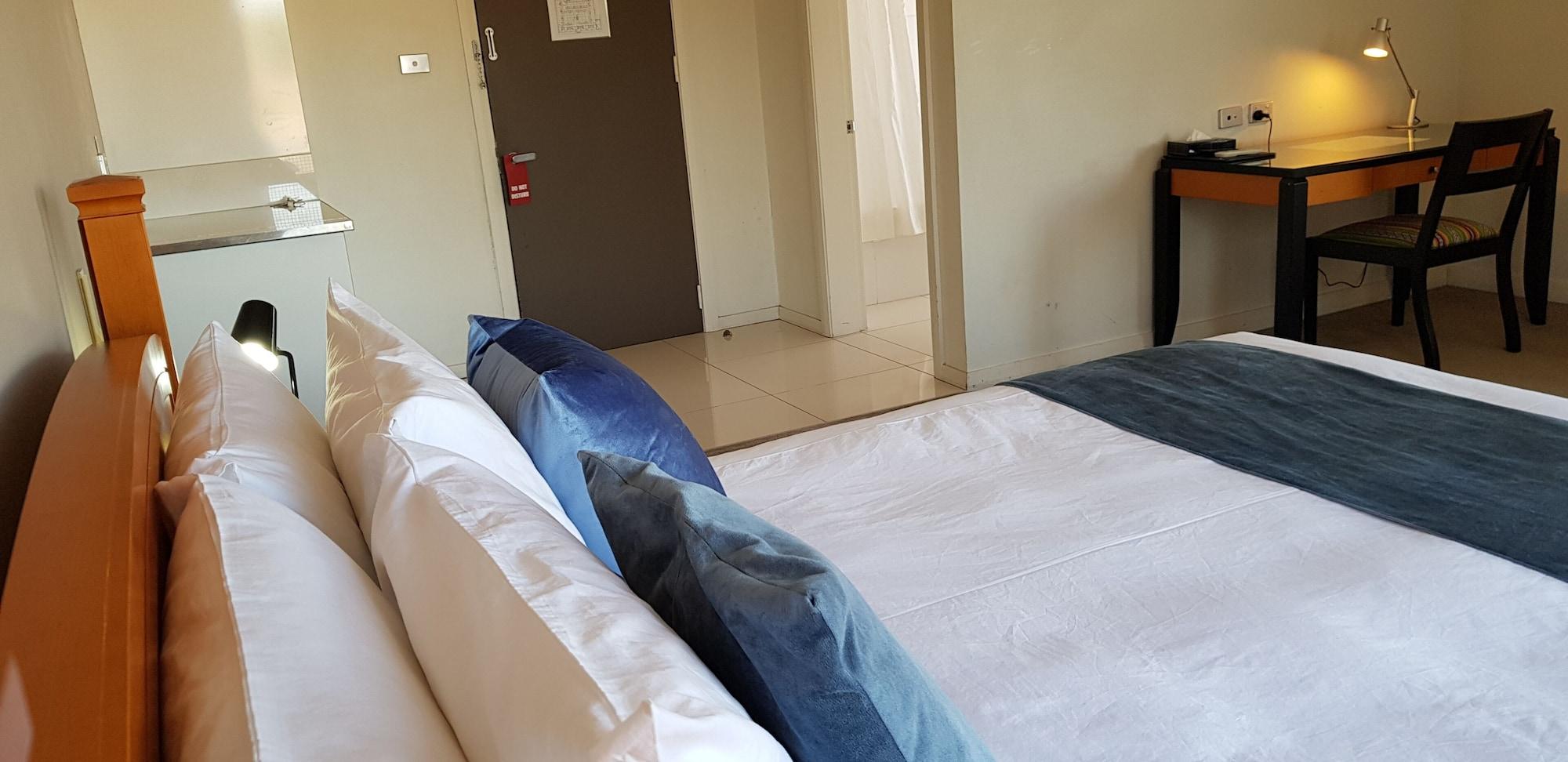 The Grand Motel by null