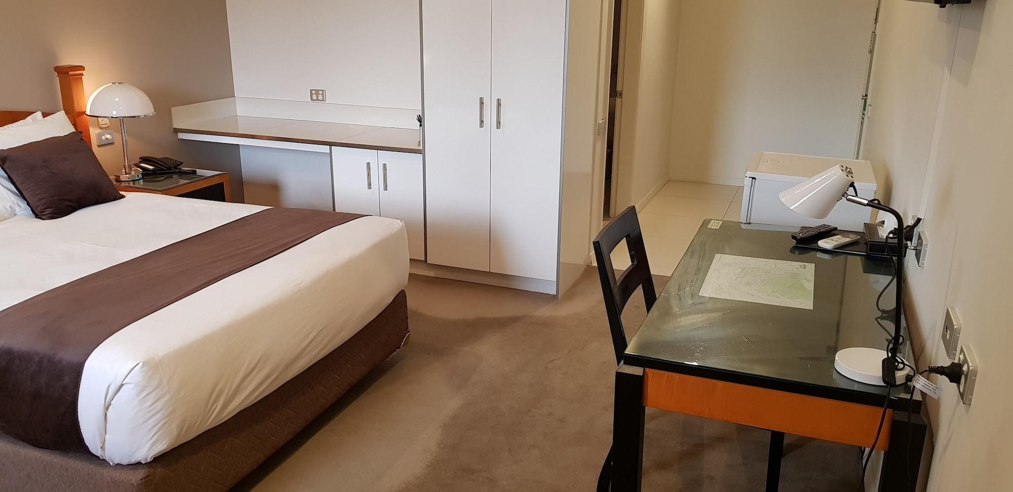 The Grand Motel by null