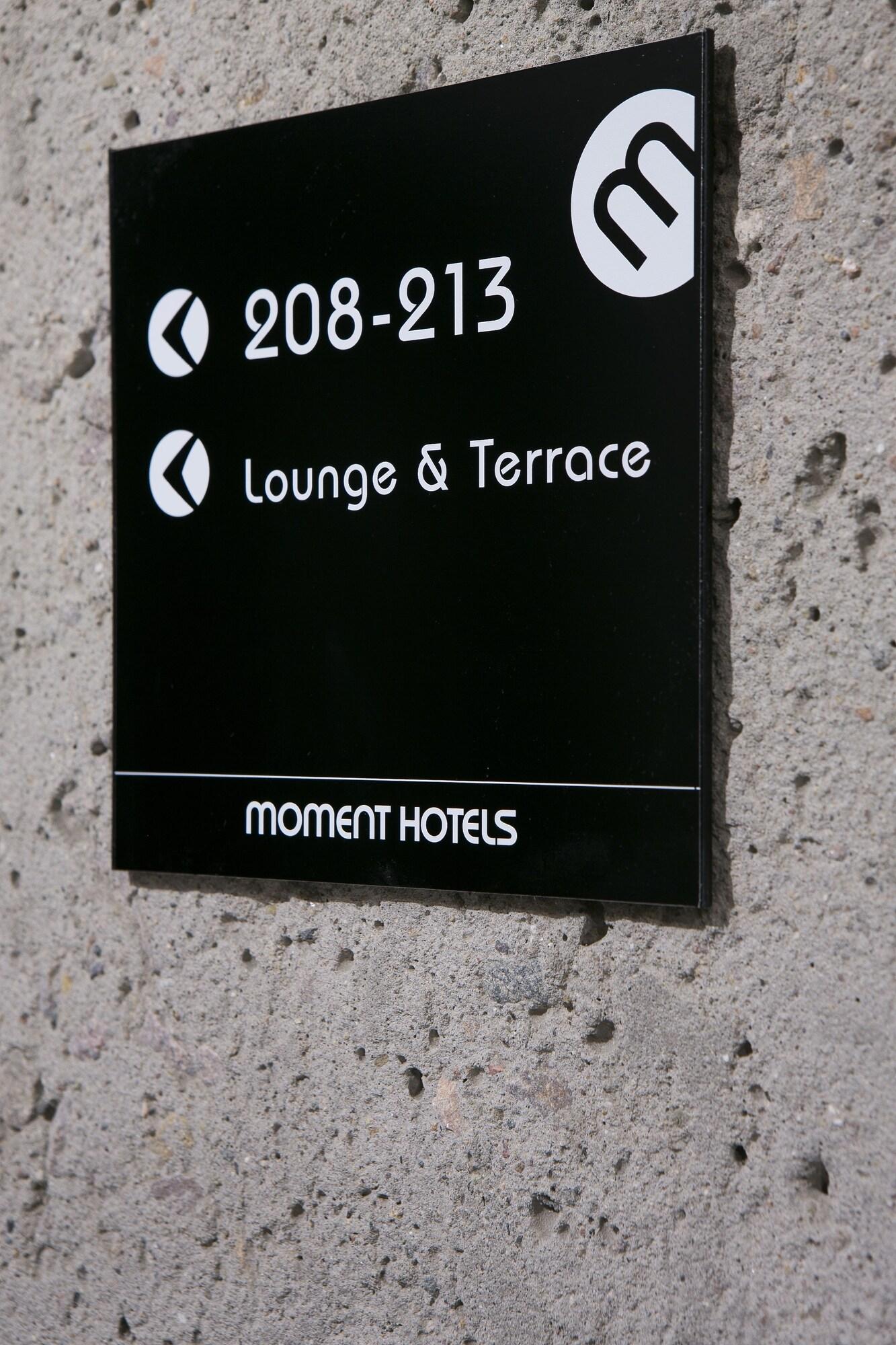 Moment Hotels by null