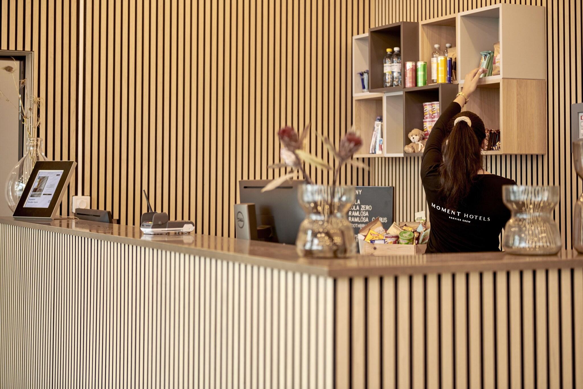 Moment Hotels by null