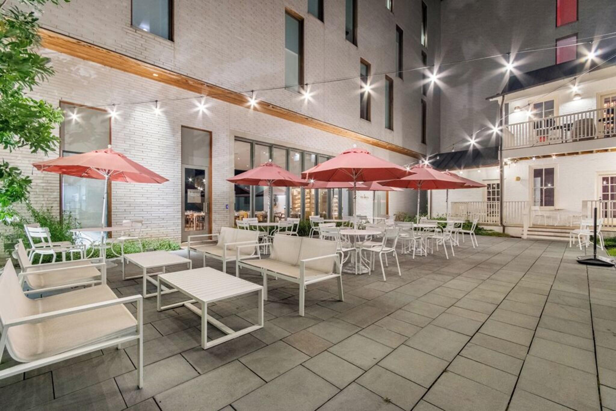 The Doyle Hotel by null