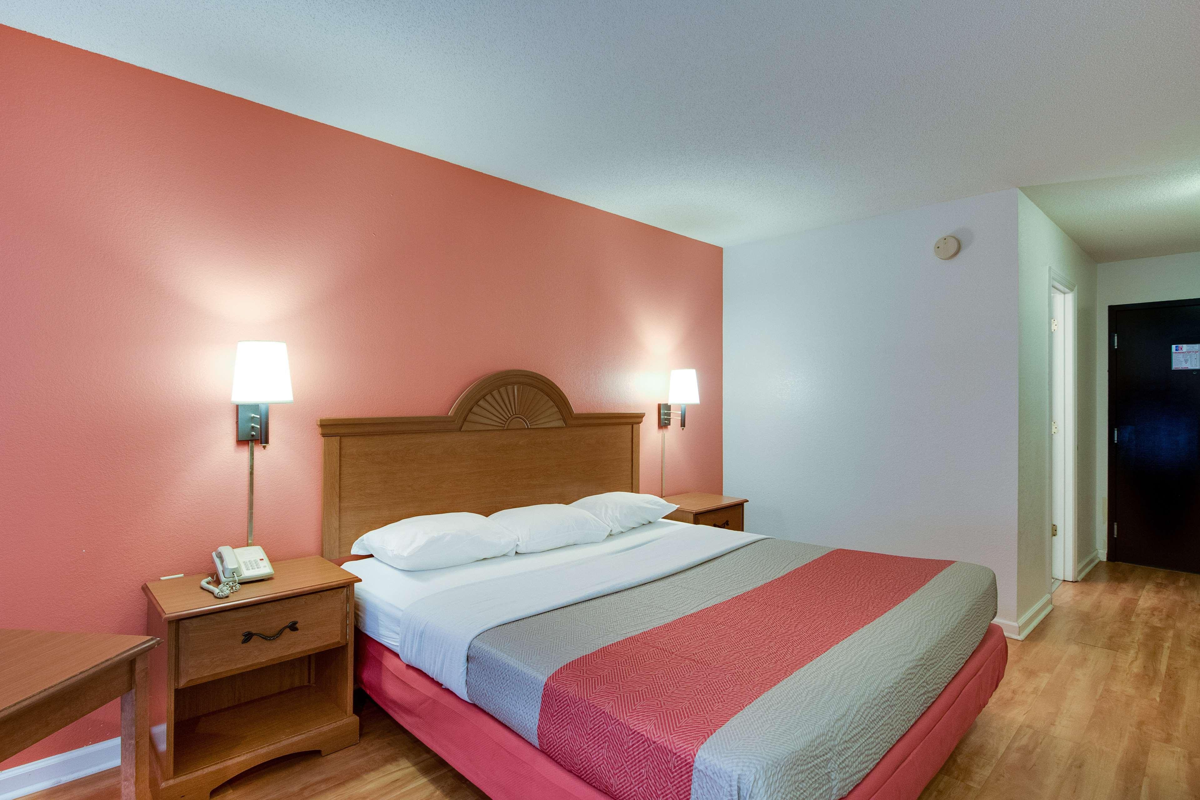 Motel 6 Hinesville, Ga