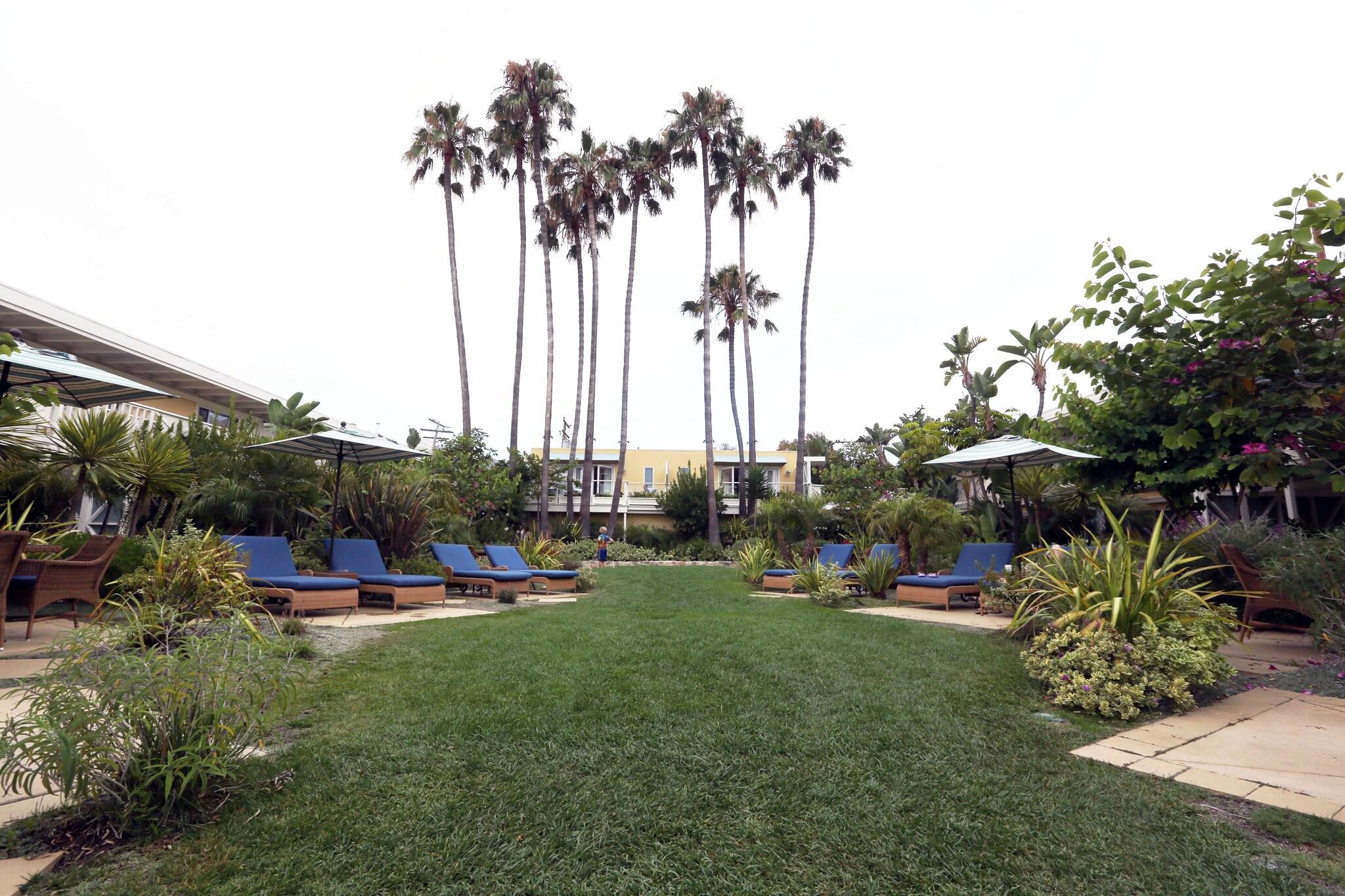 Pavilion Hotel by null