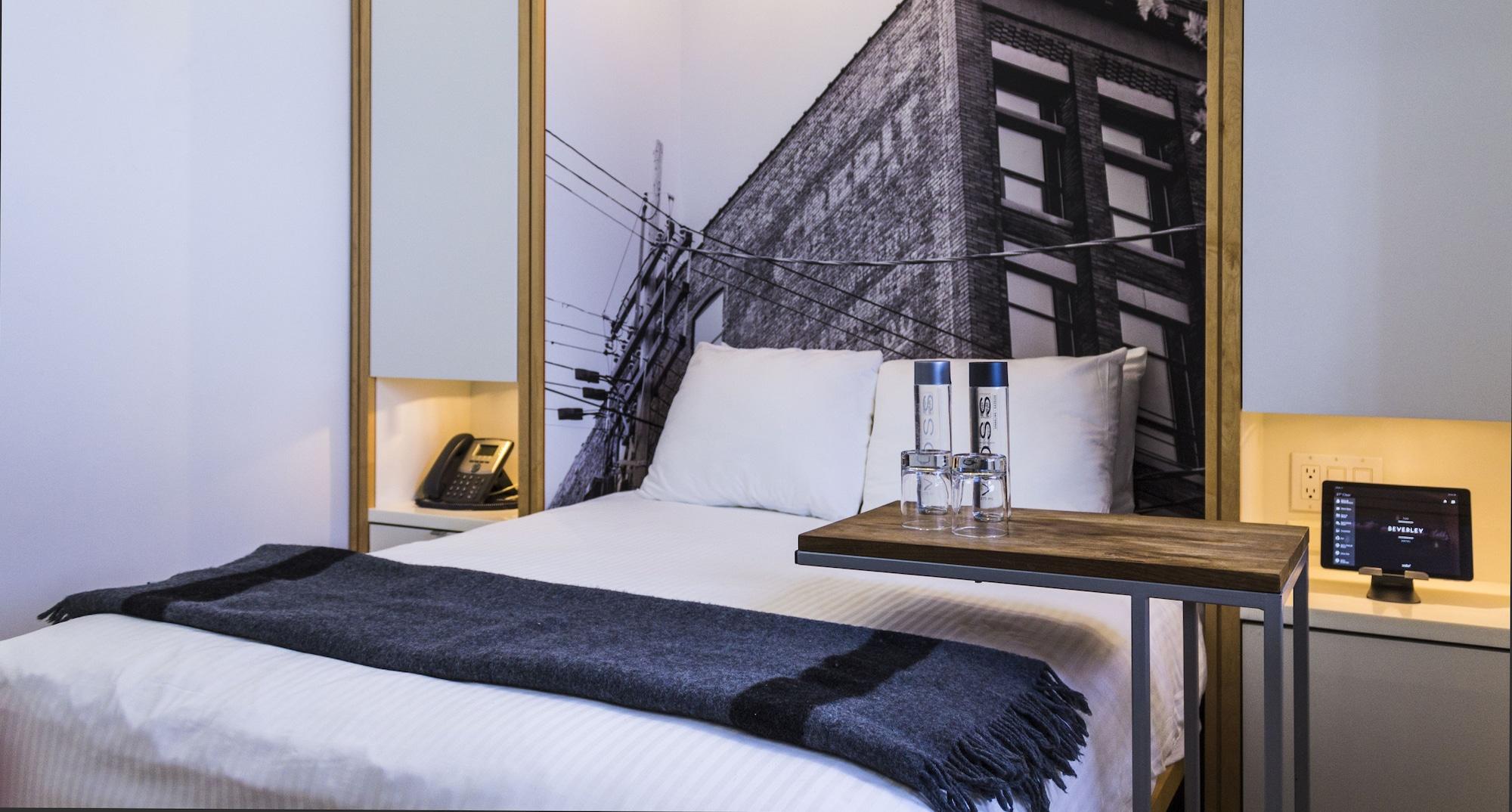 The Beverley Hotel Queen West, Sonder by null