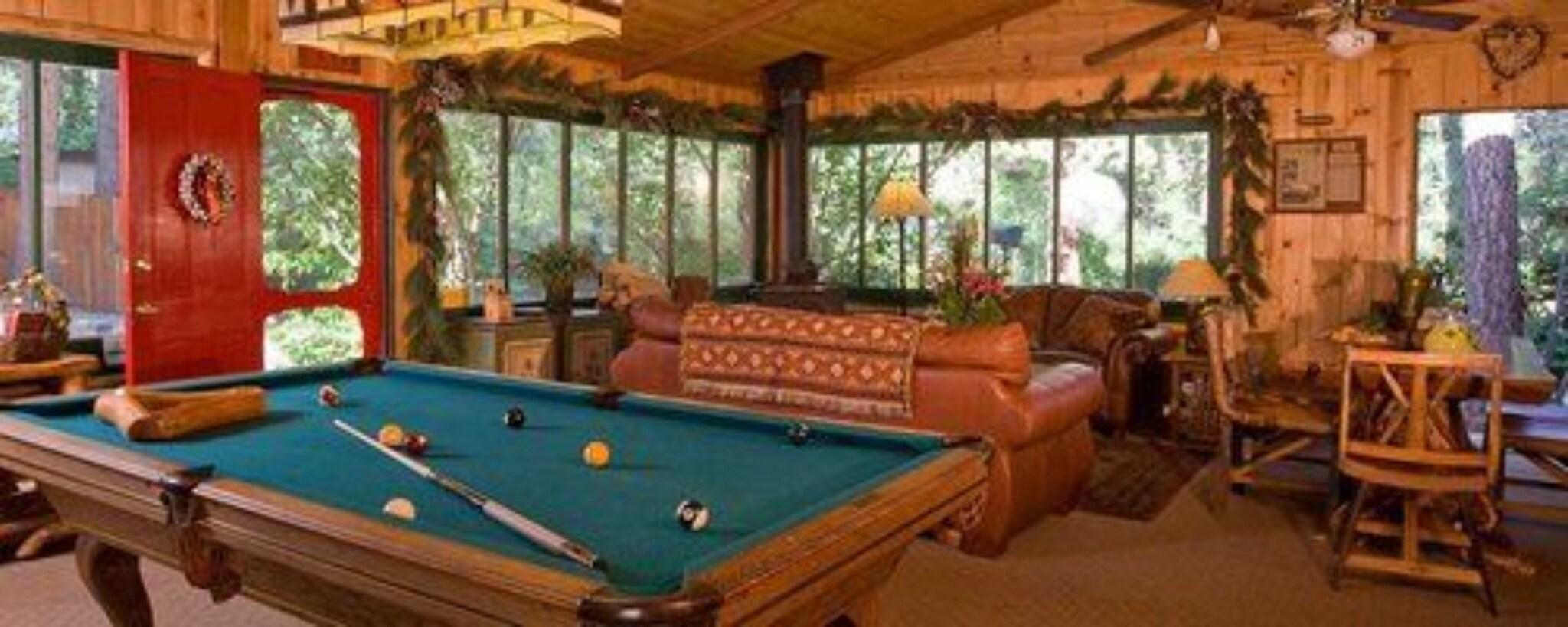 Gold Mountain Manor