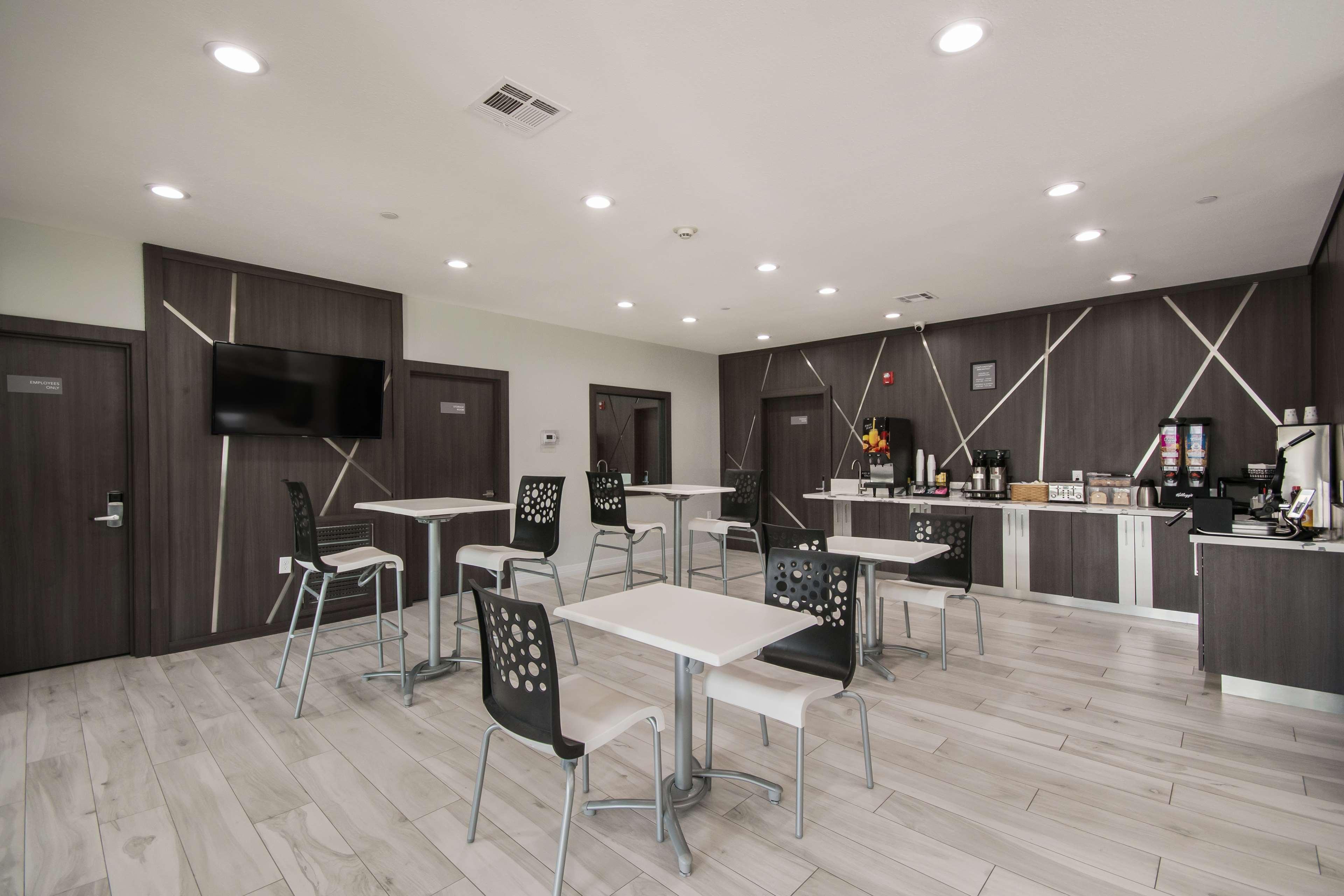 Americas Best Value Inn & Suites Northeast Houston