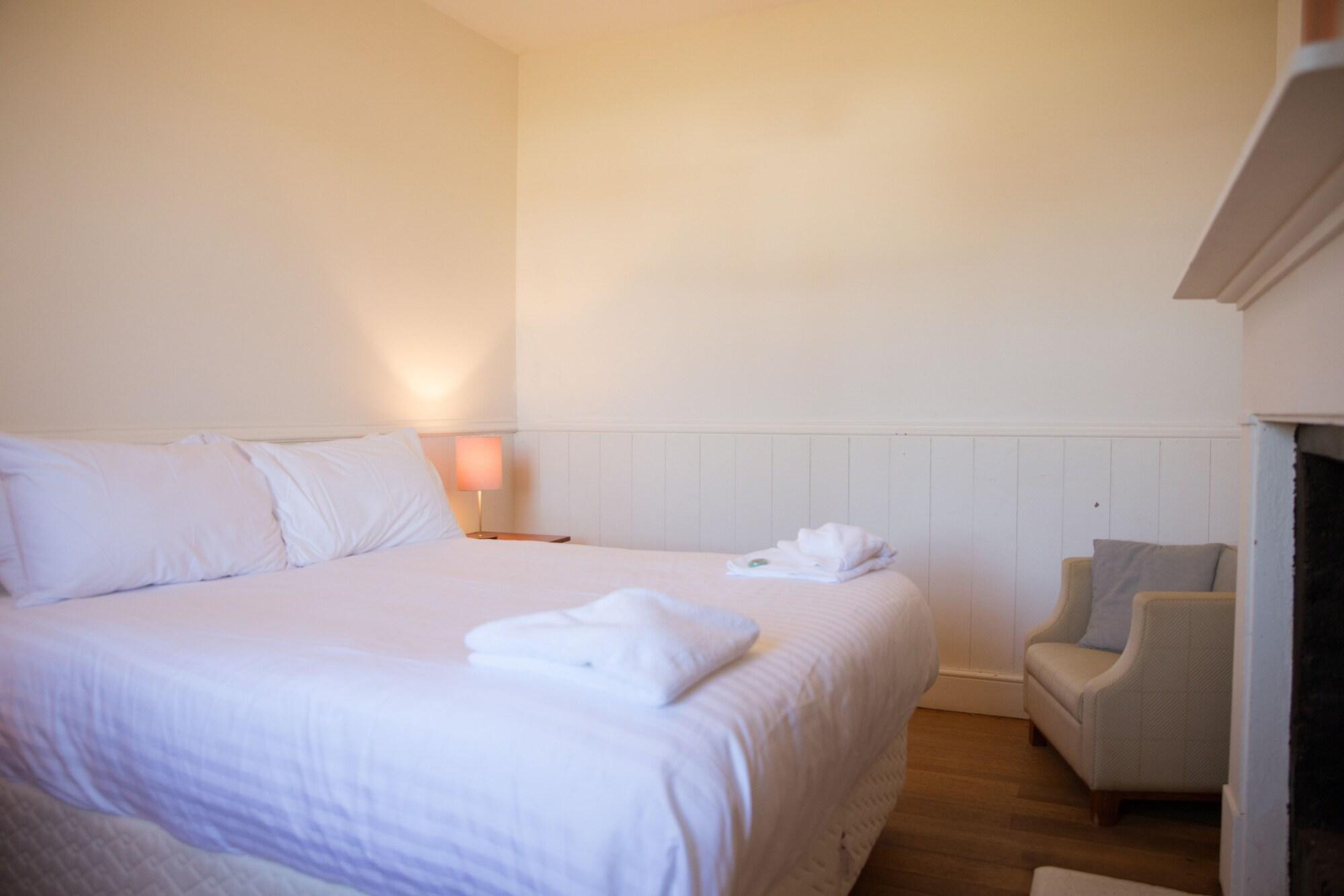 Low Head Pilot Station Accommodation by null