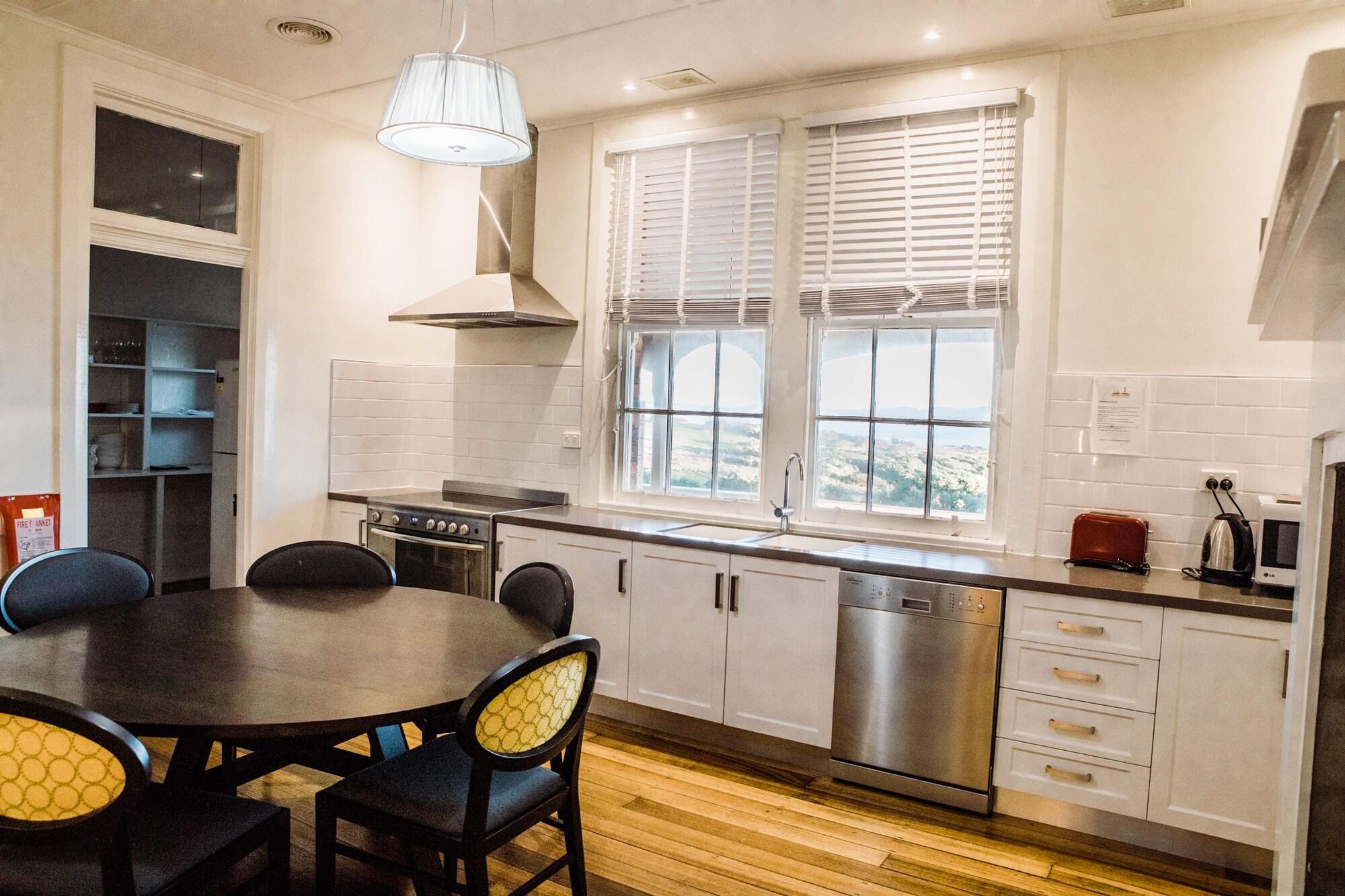 Low Head Pilot Station Accommodation by null