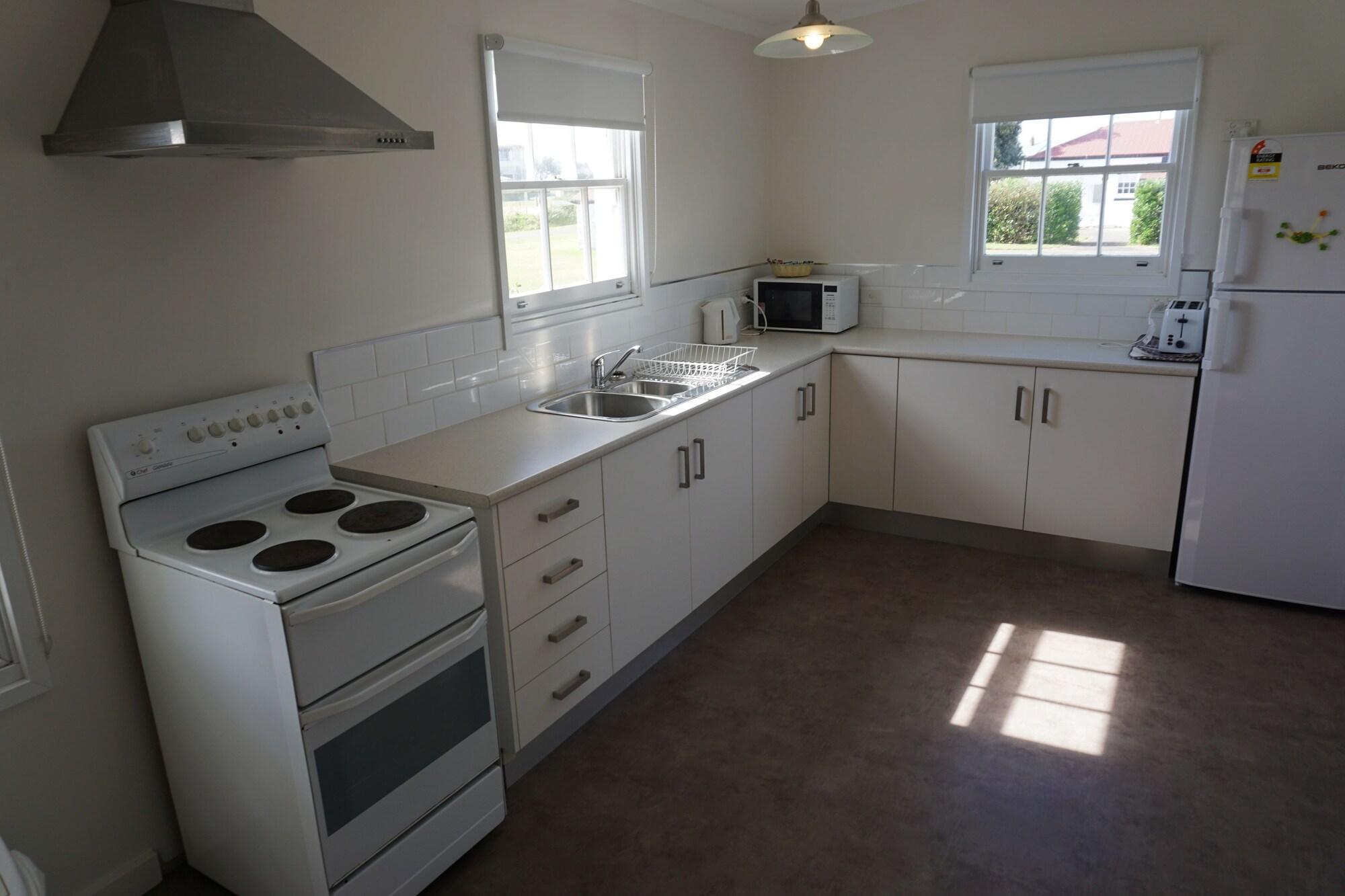 Low Head Pilot Station Accommodation by null