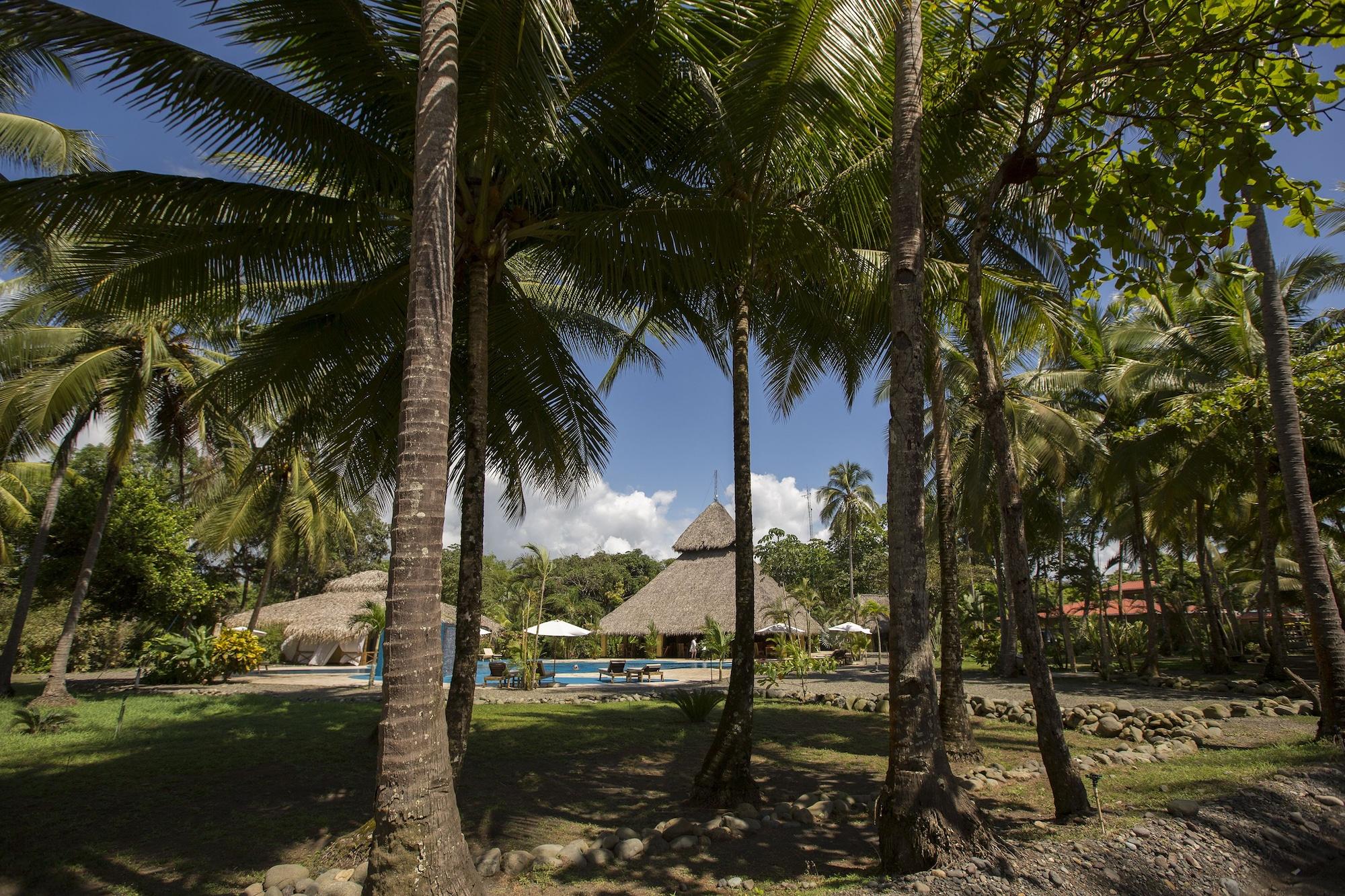 Clandestino Beach Resort by null