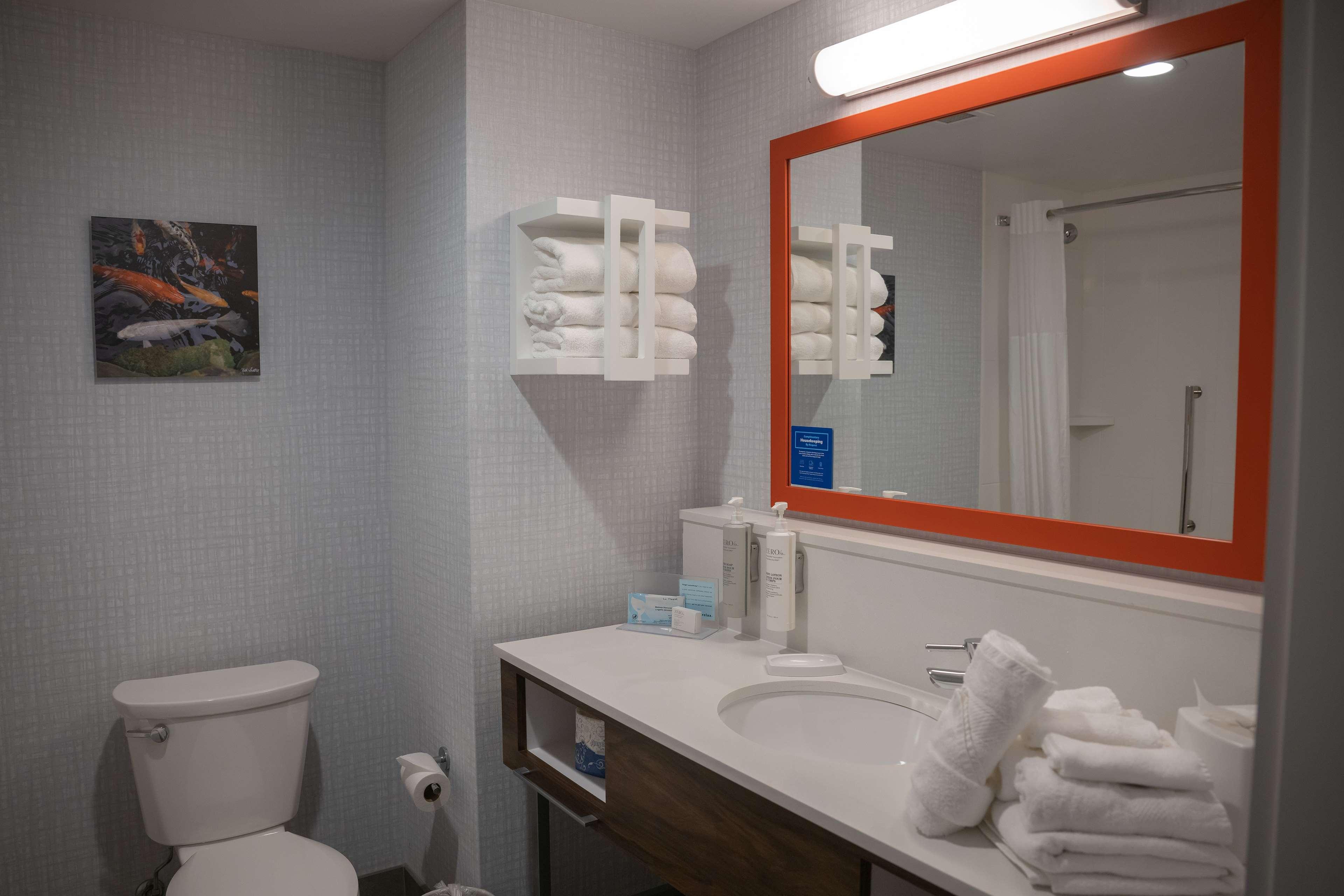 Hampton Inn & Suites Erie/Bayfront