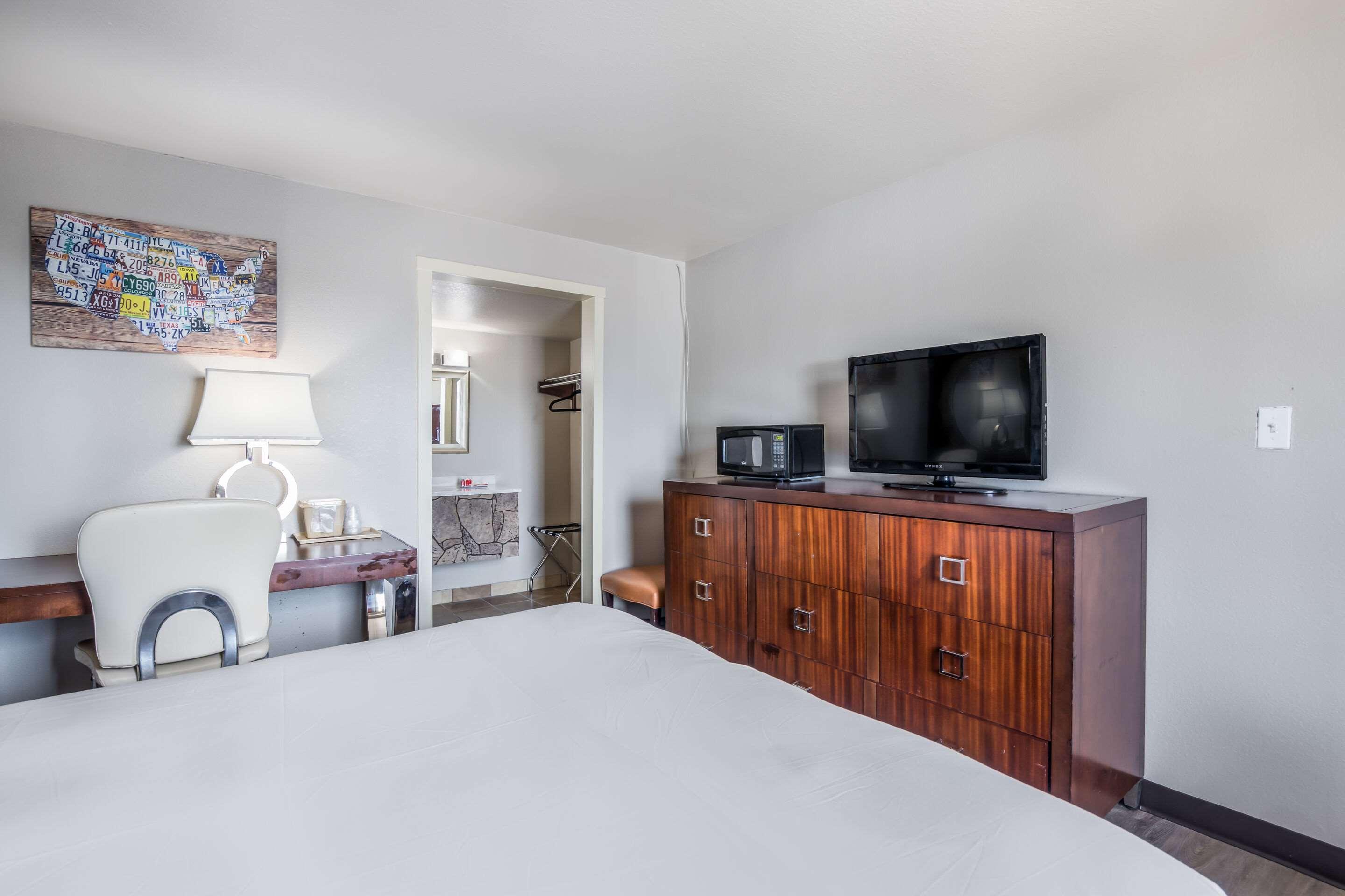 Econo Lodge Neenah