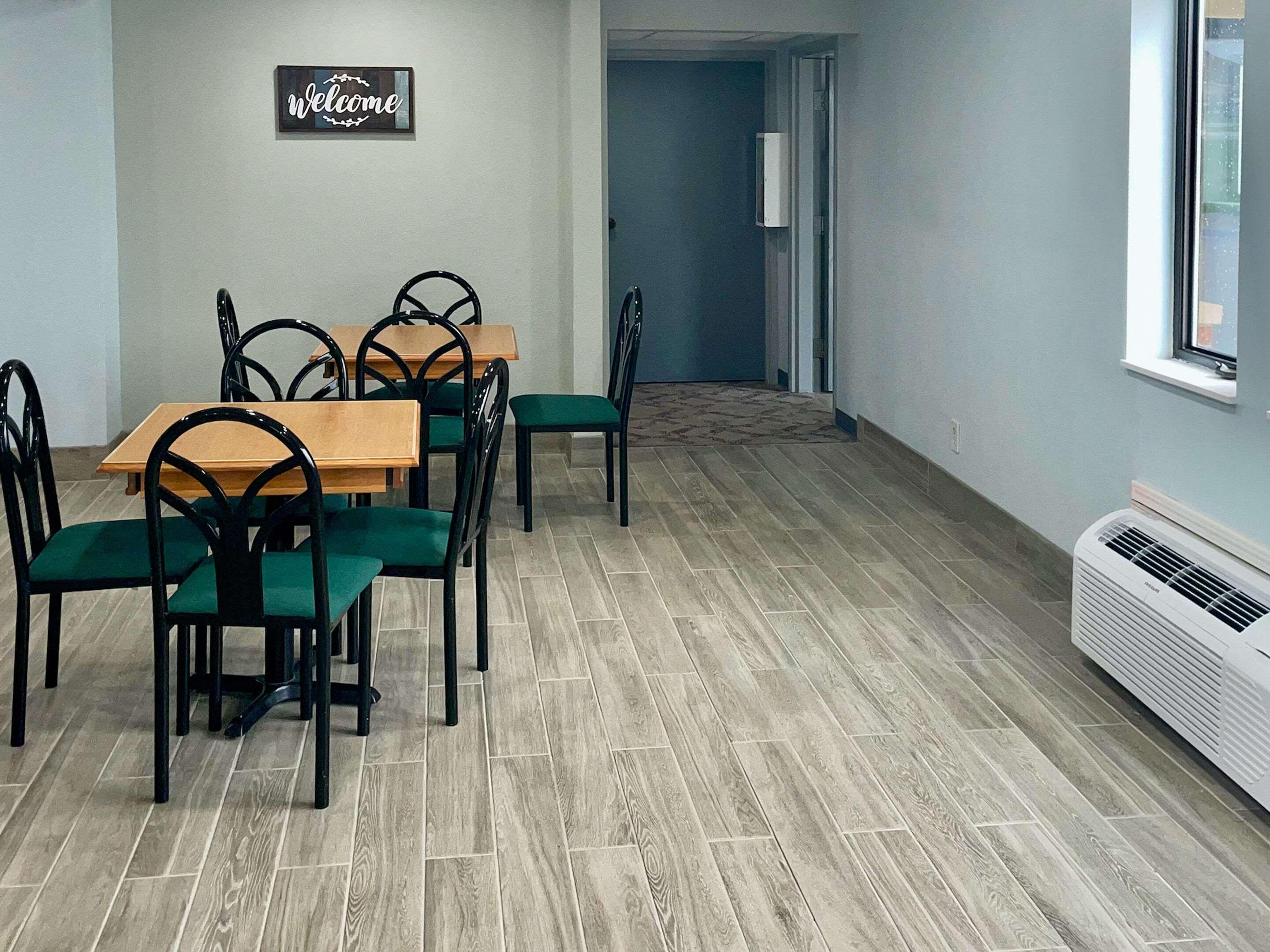 Travelodge by Wyndham Lamoni