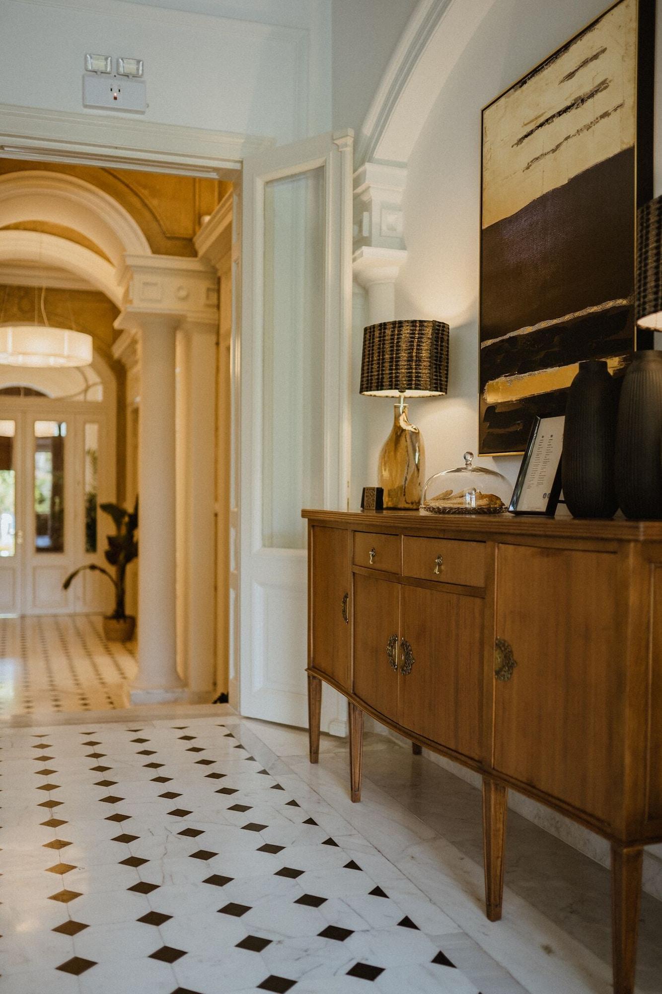 The Bold Type Hotel by null