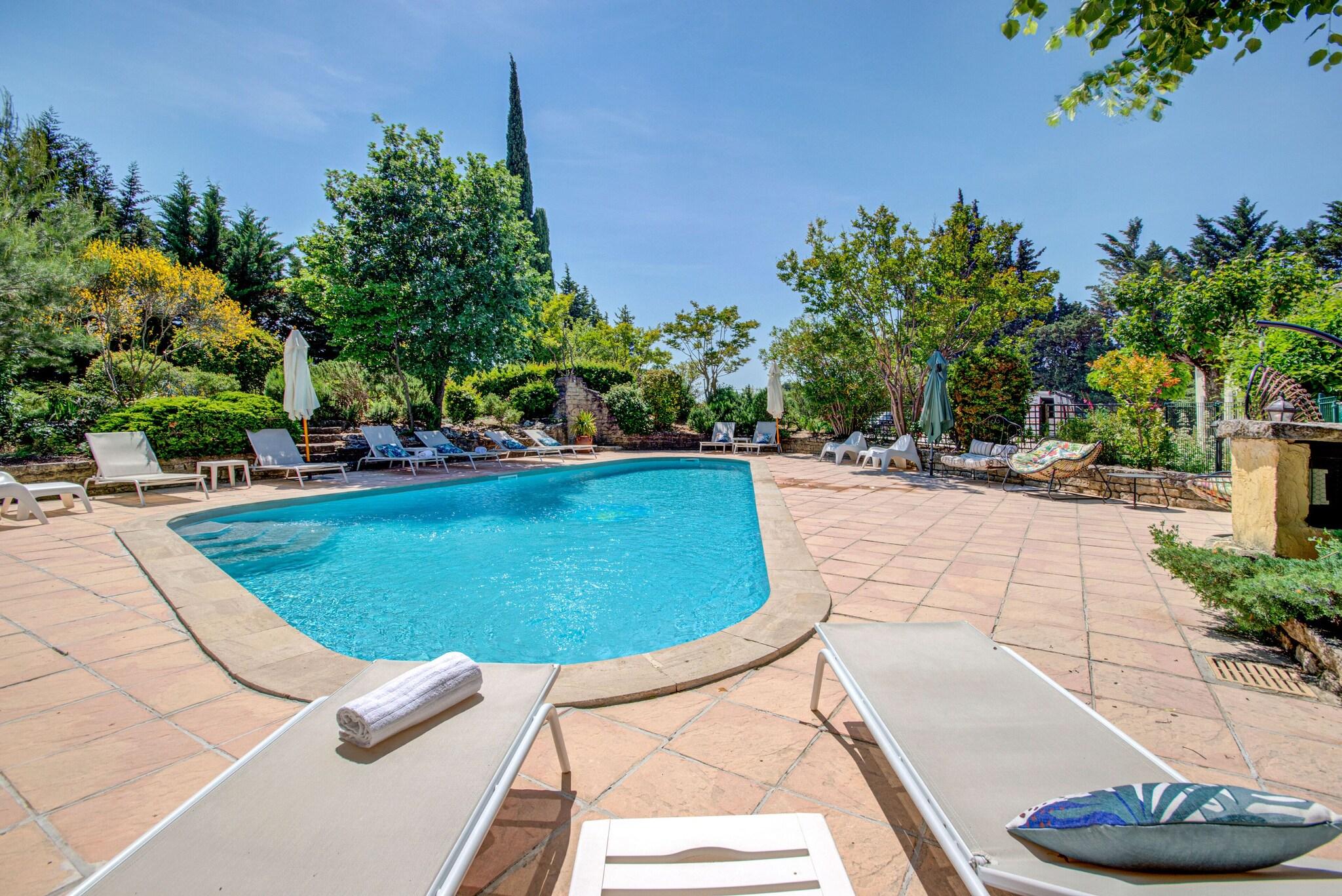 Logis Hostellerie Blason De Provence