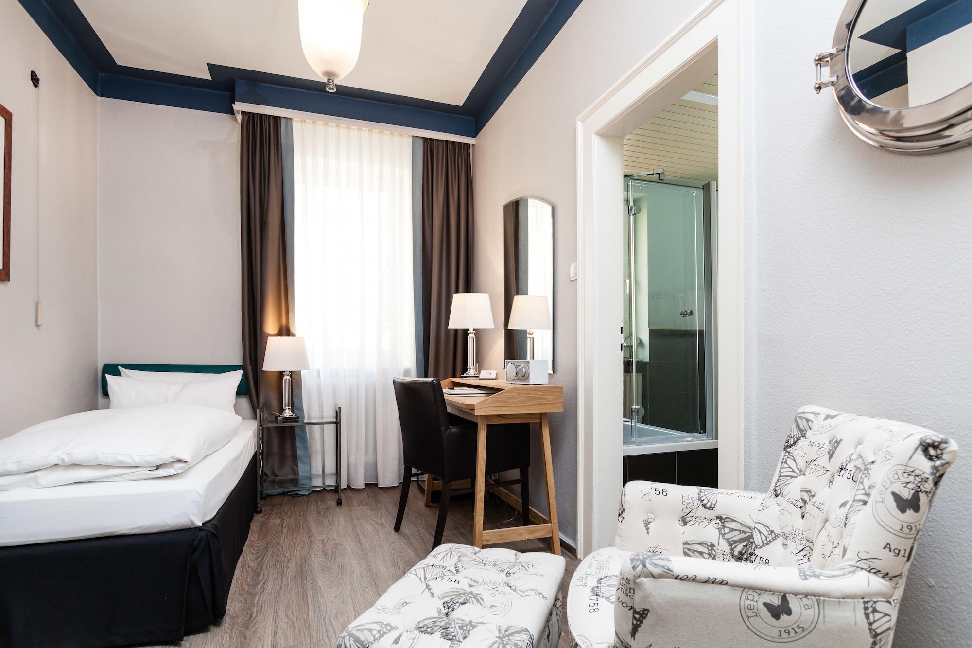 Hotel Würzburger Hof by null