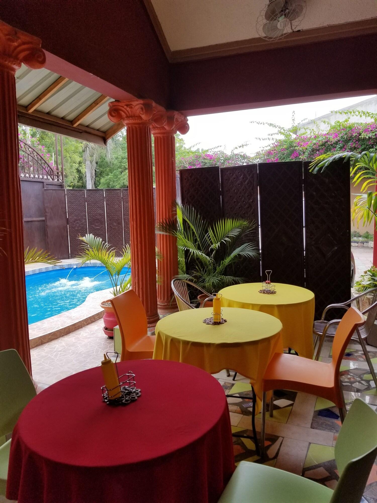 Daniella Inn Hotel