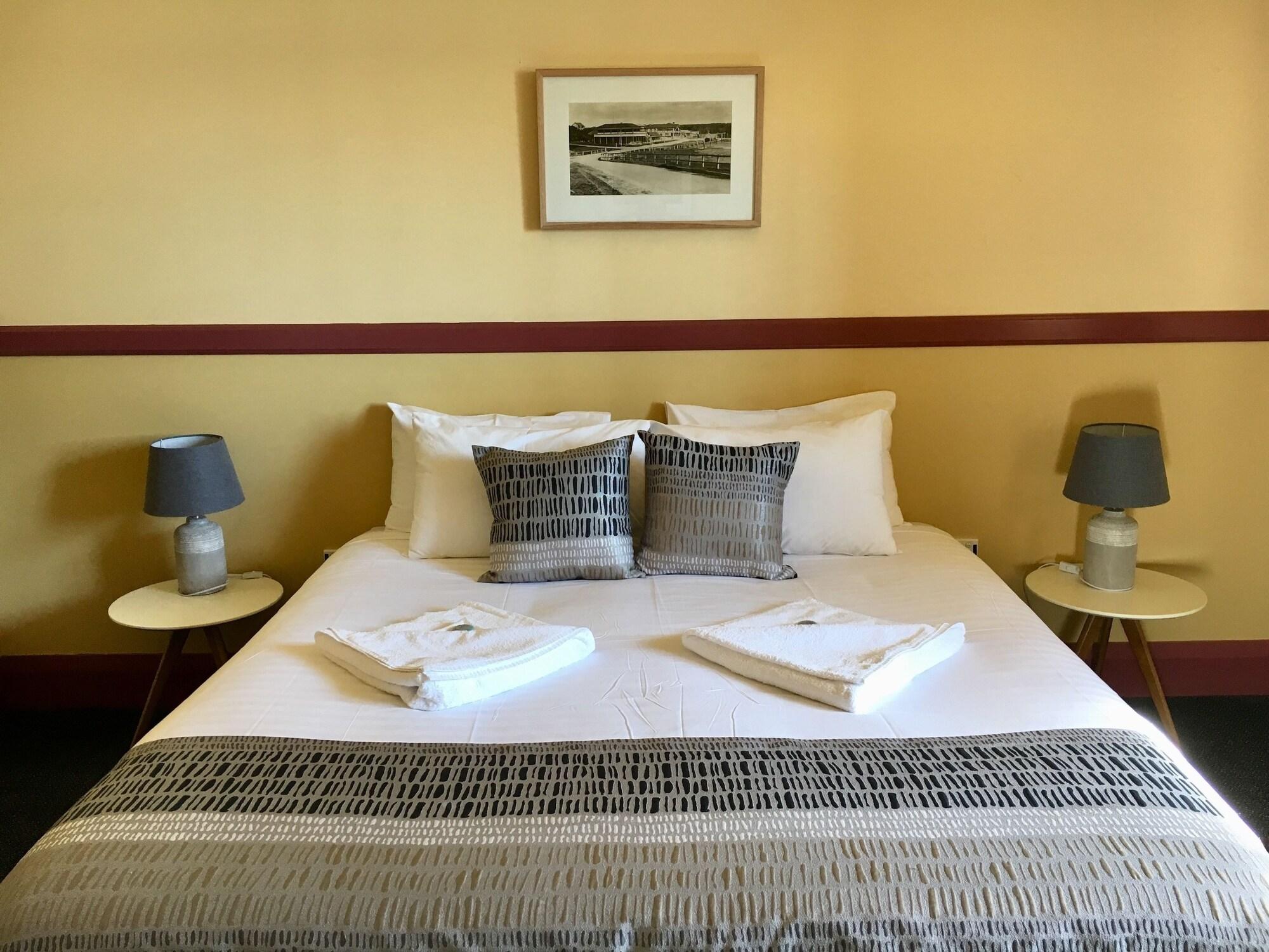 Bermagui Beach Hotel by null