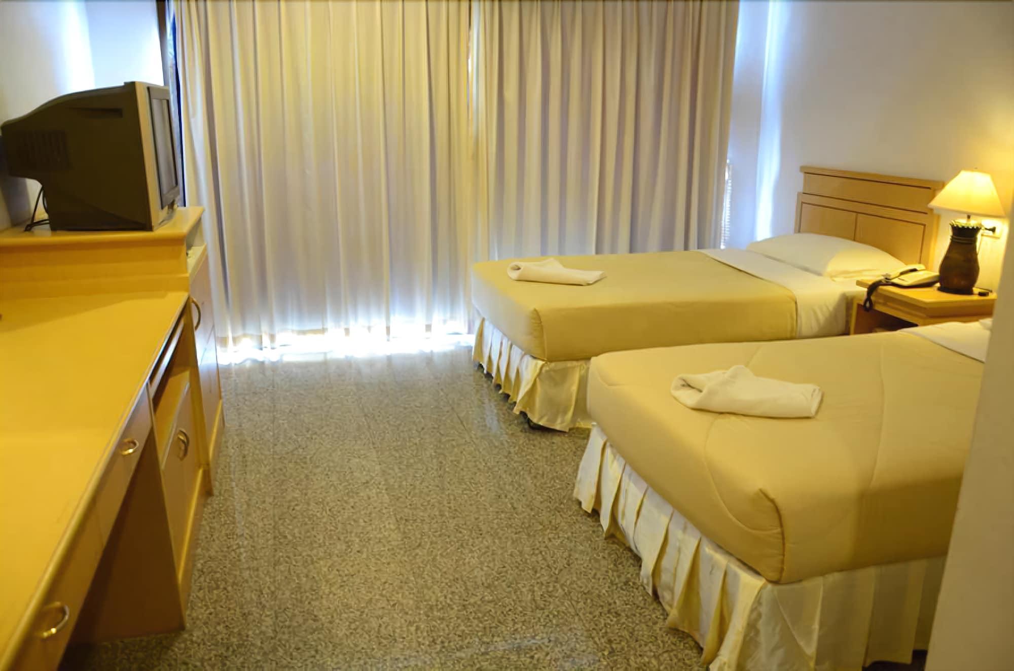 Maneerote Hotel by null