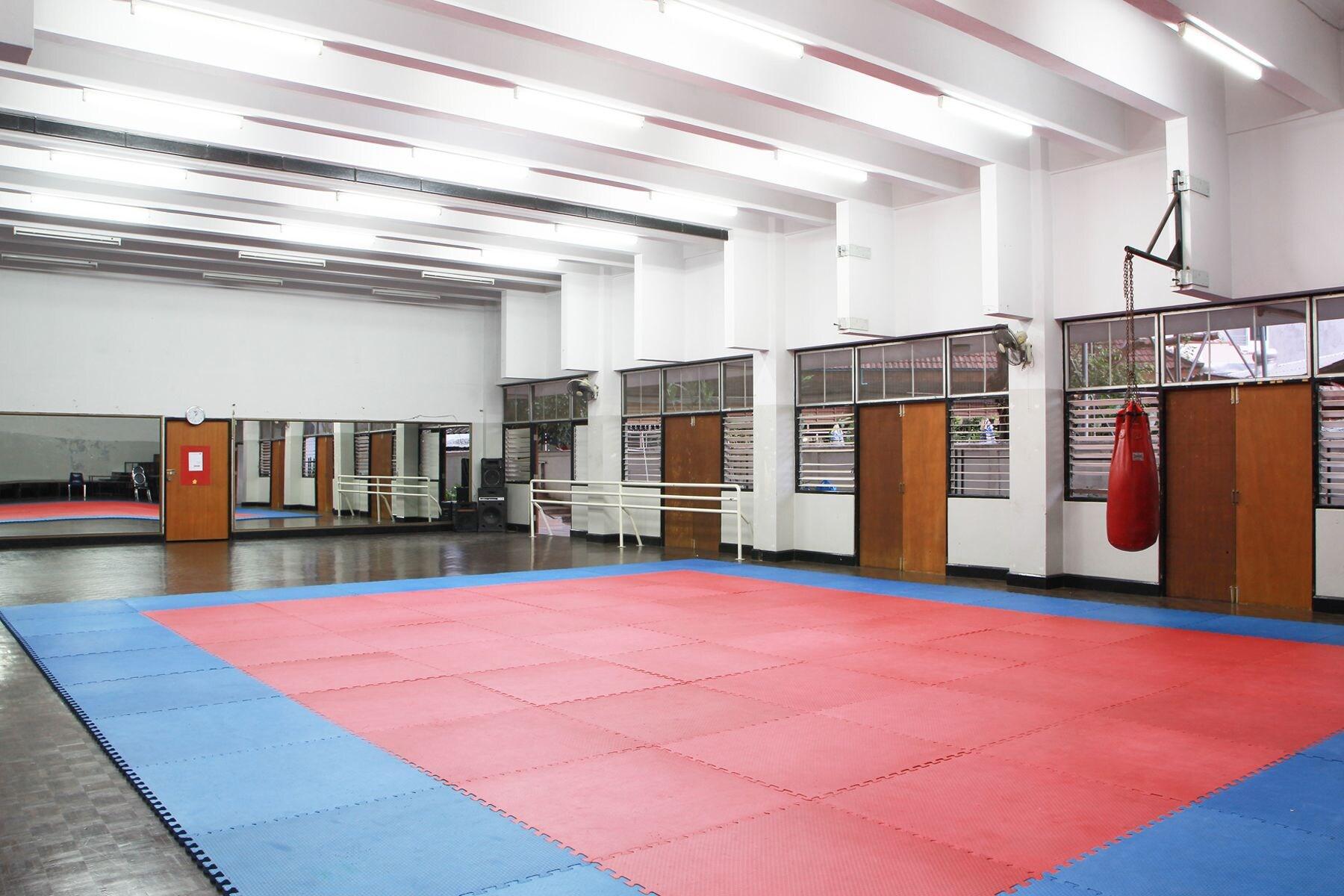 The YMCA International Hotel Chiang Mai by null