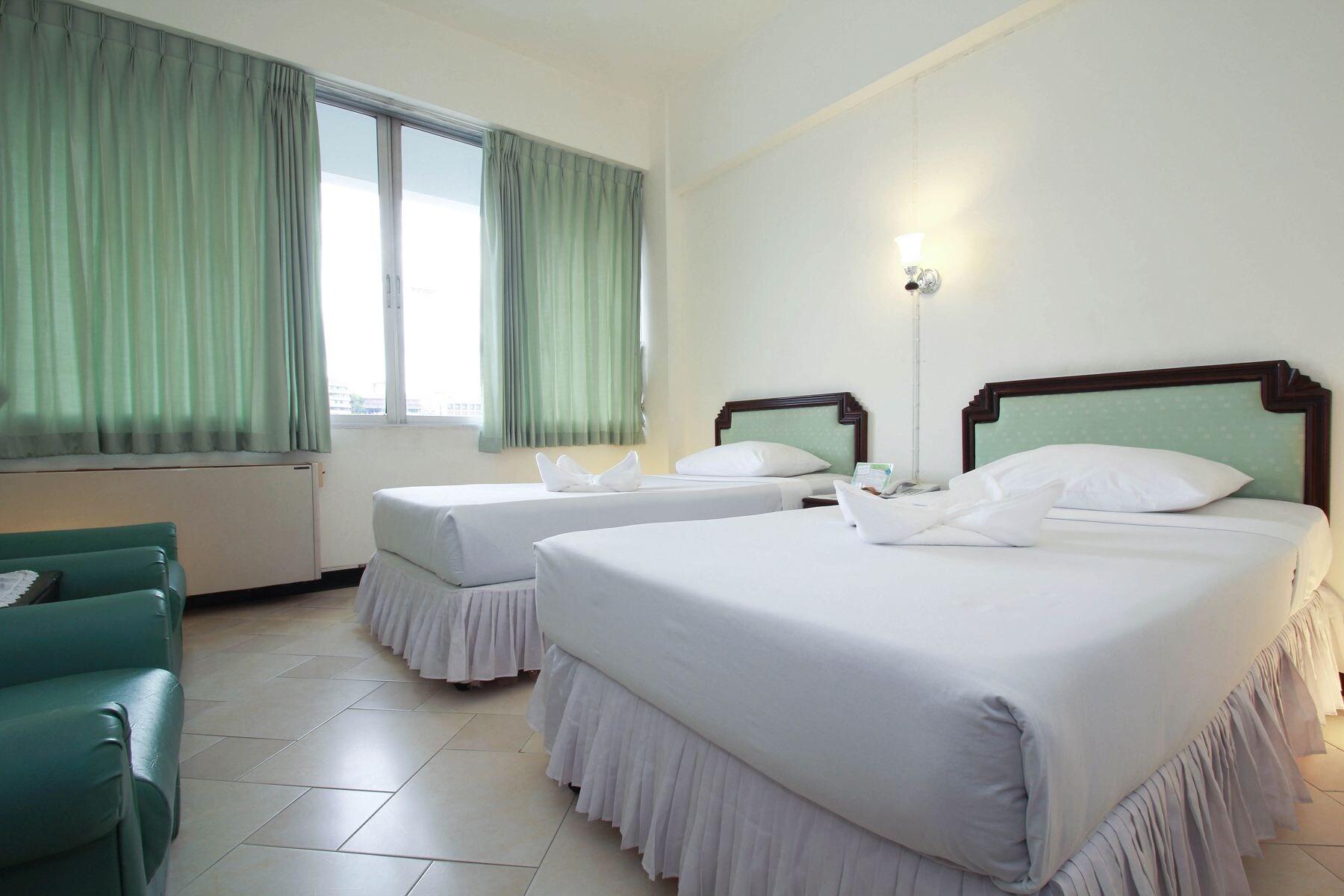 The YMCA International Hotel Chiang Mai by null