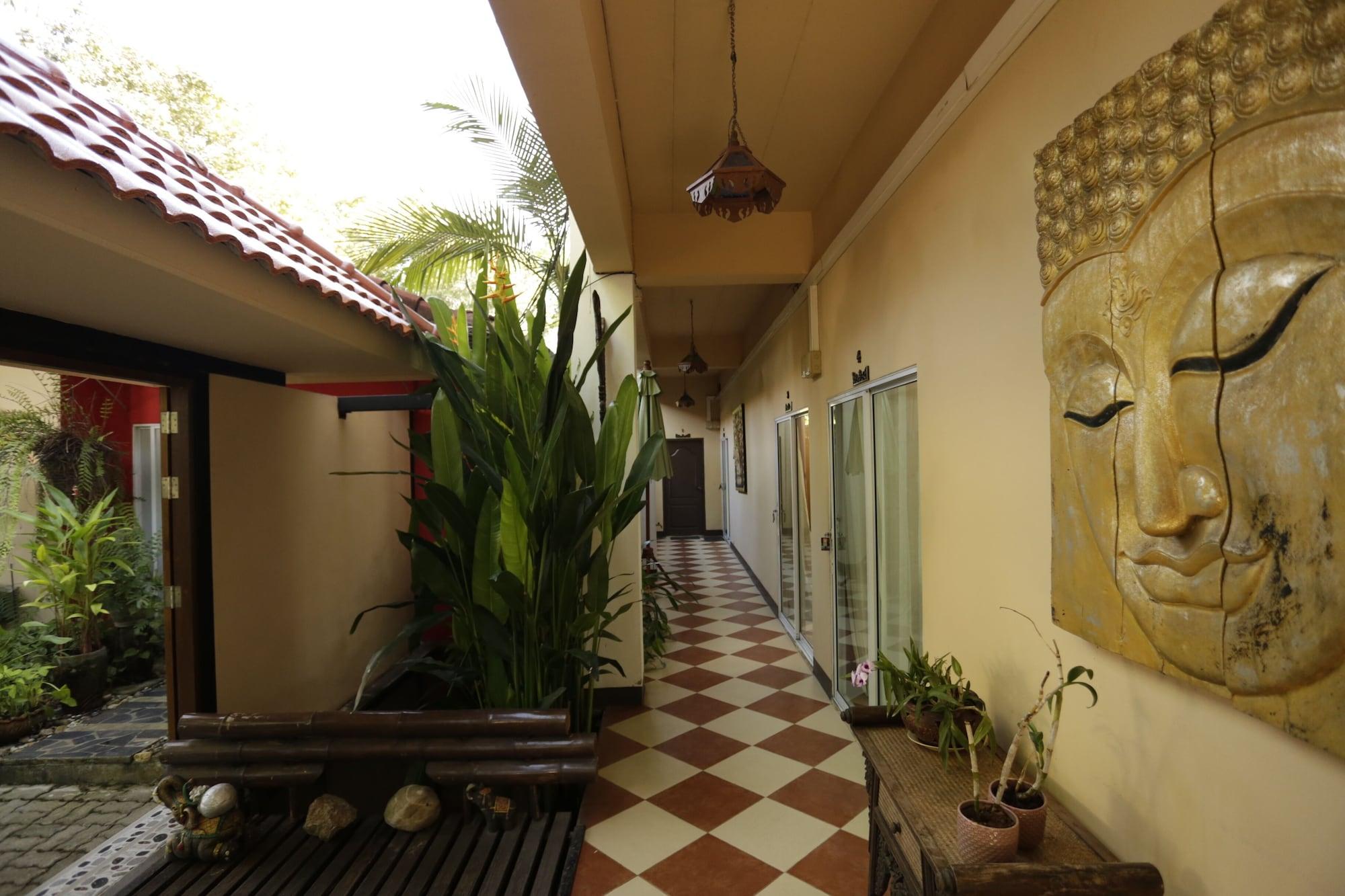 Liam's Guesthouse Adults Only by null