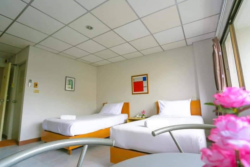 Central Place Hotel