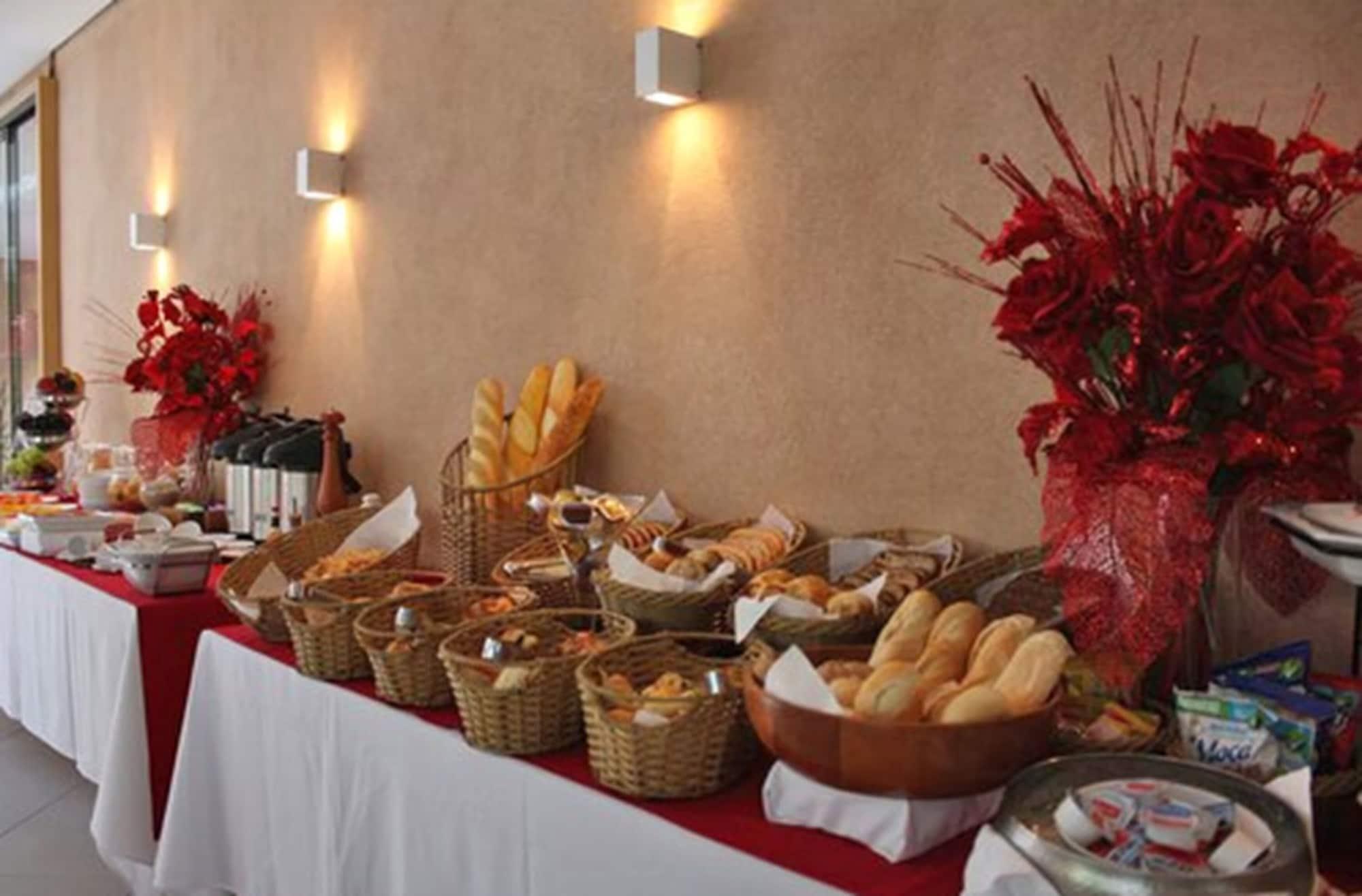Abayomi Hotel