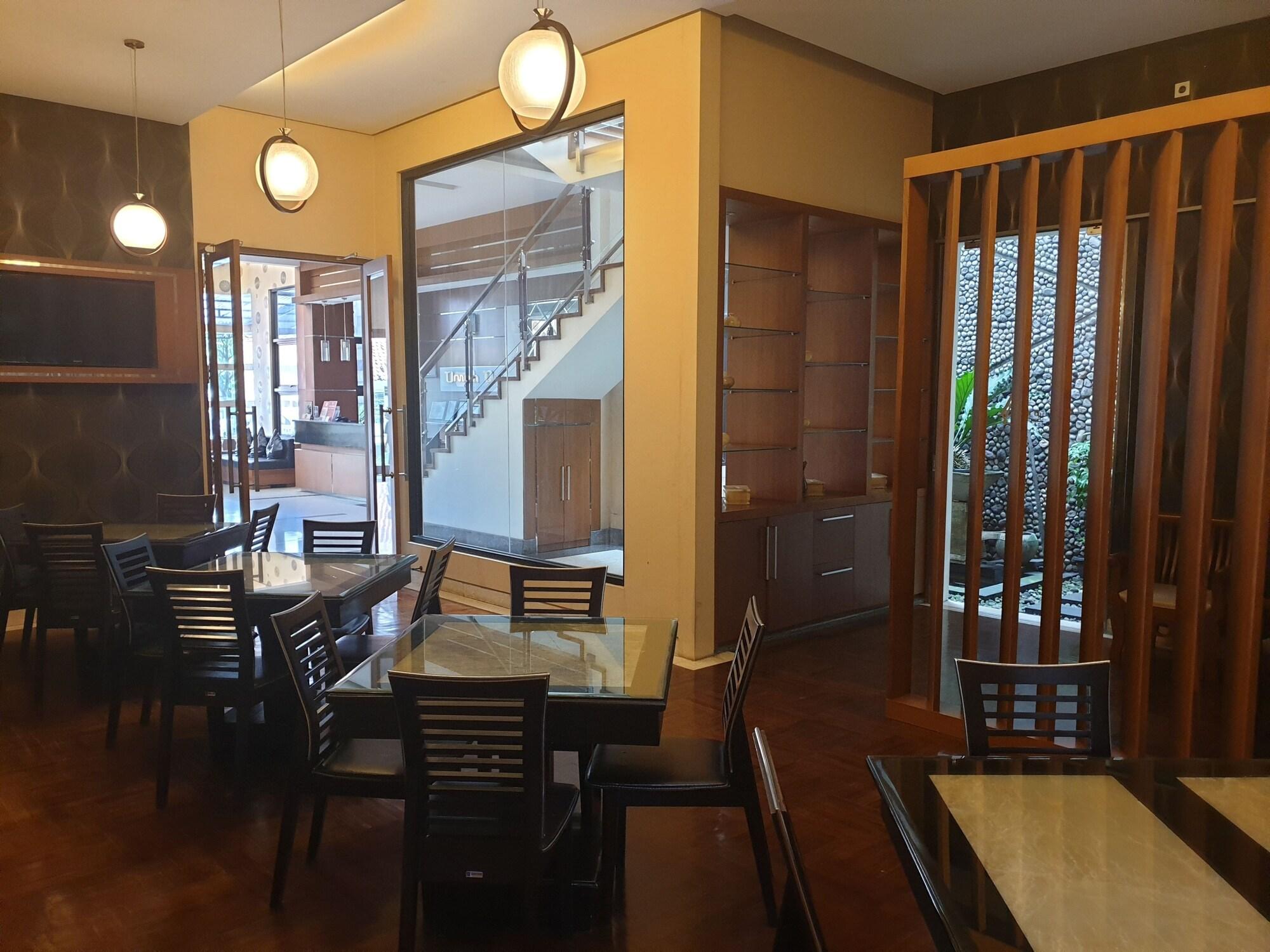 Omahqu Guest House