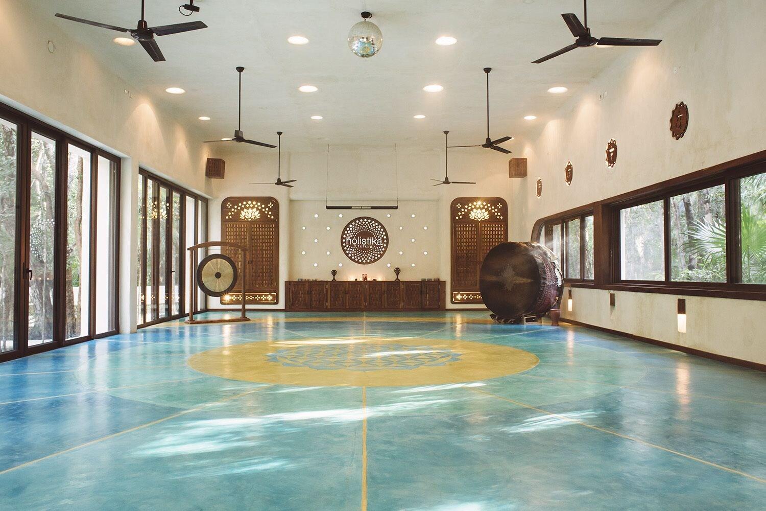 Holistika Hotel by null