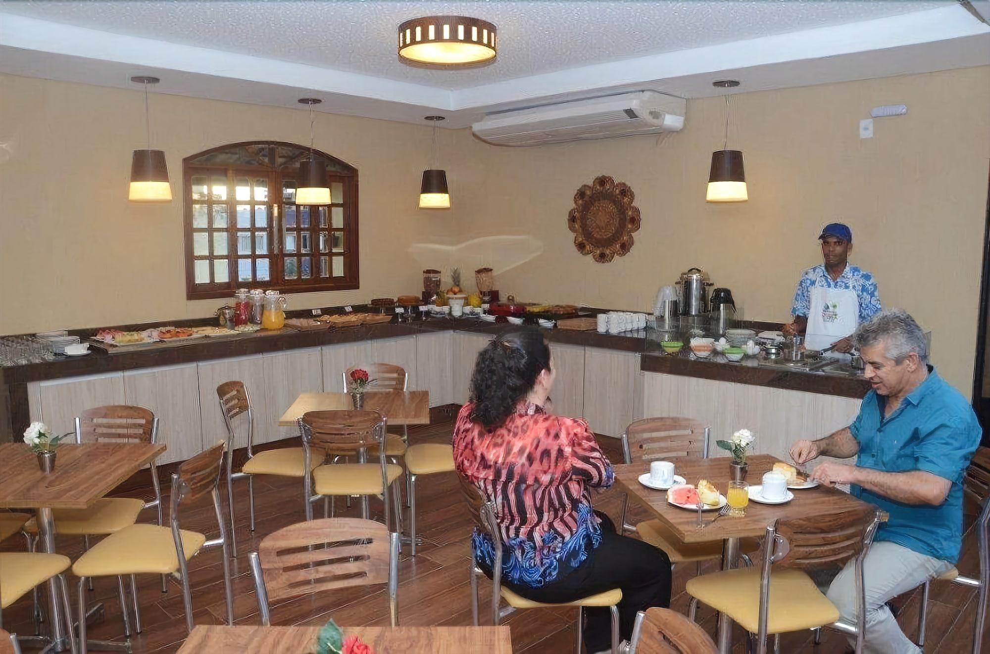 Vitória Praia Hotel