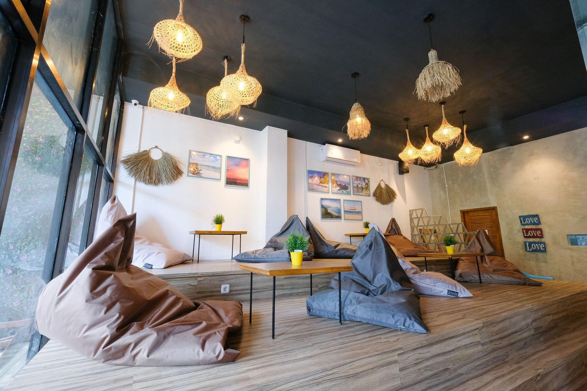 Lopi Hotel