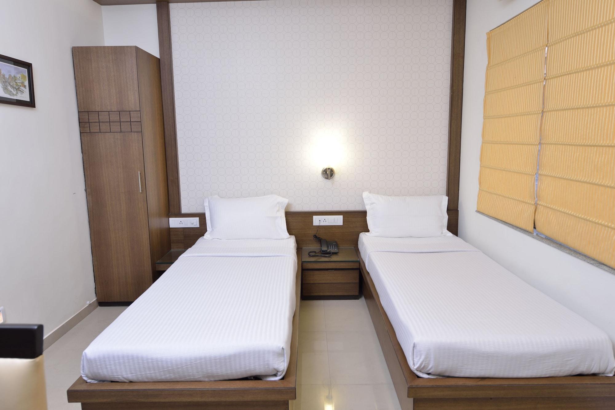 Hotel Afridi International. by null