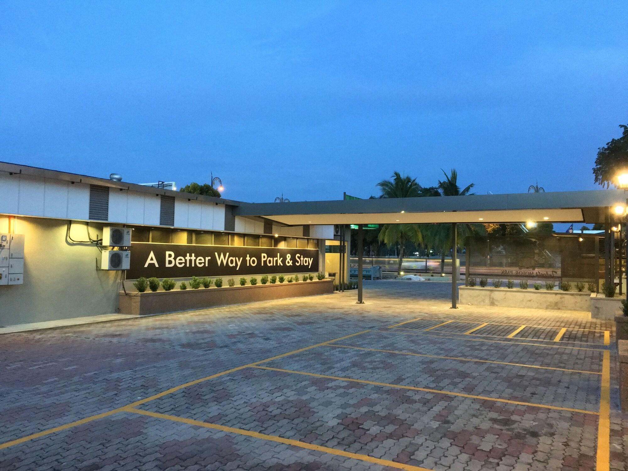 Talents Motor Park Hotel - Pelabuhan Klang by null