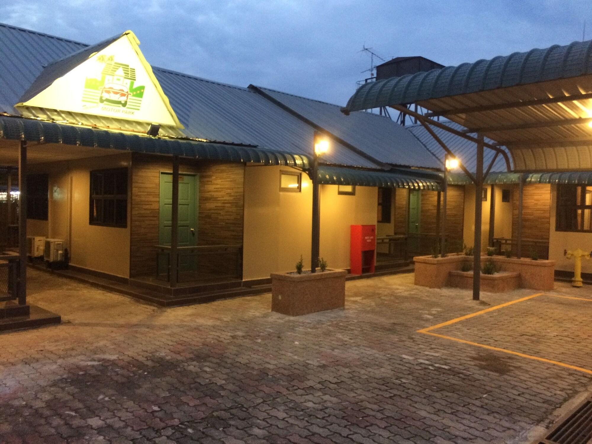 Talents Motor Park Hotel - Pelabuhan Klang by null