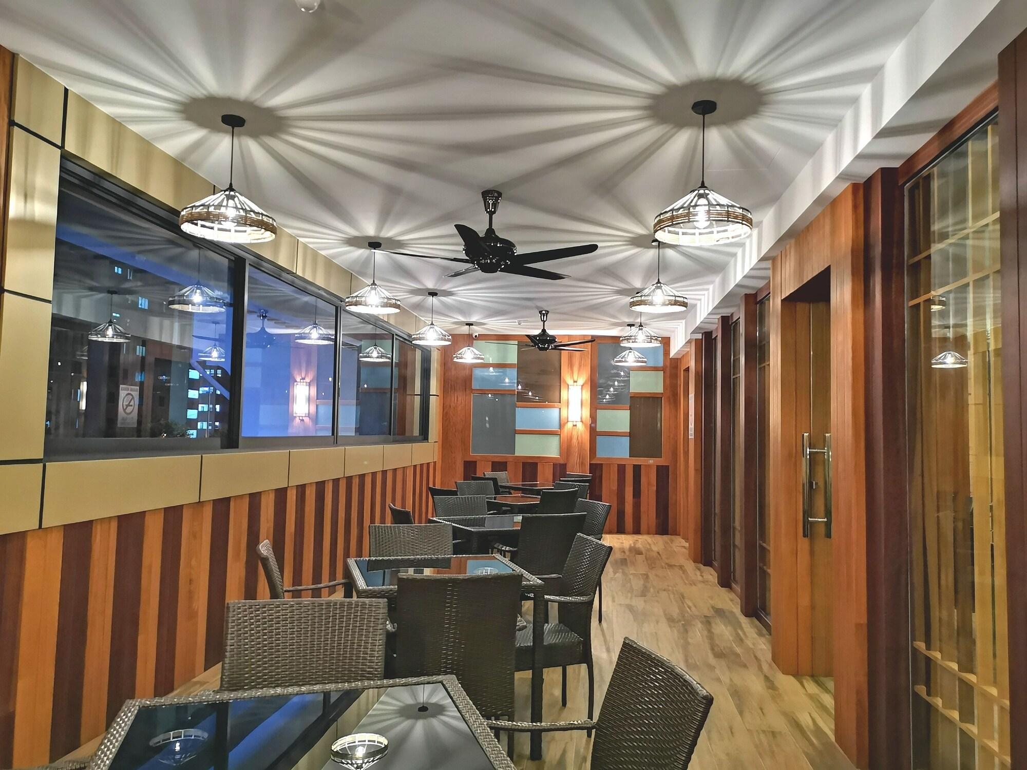 Frame Hotel